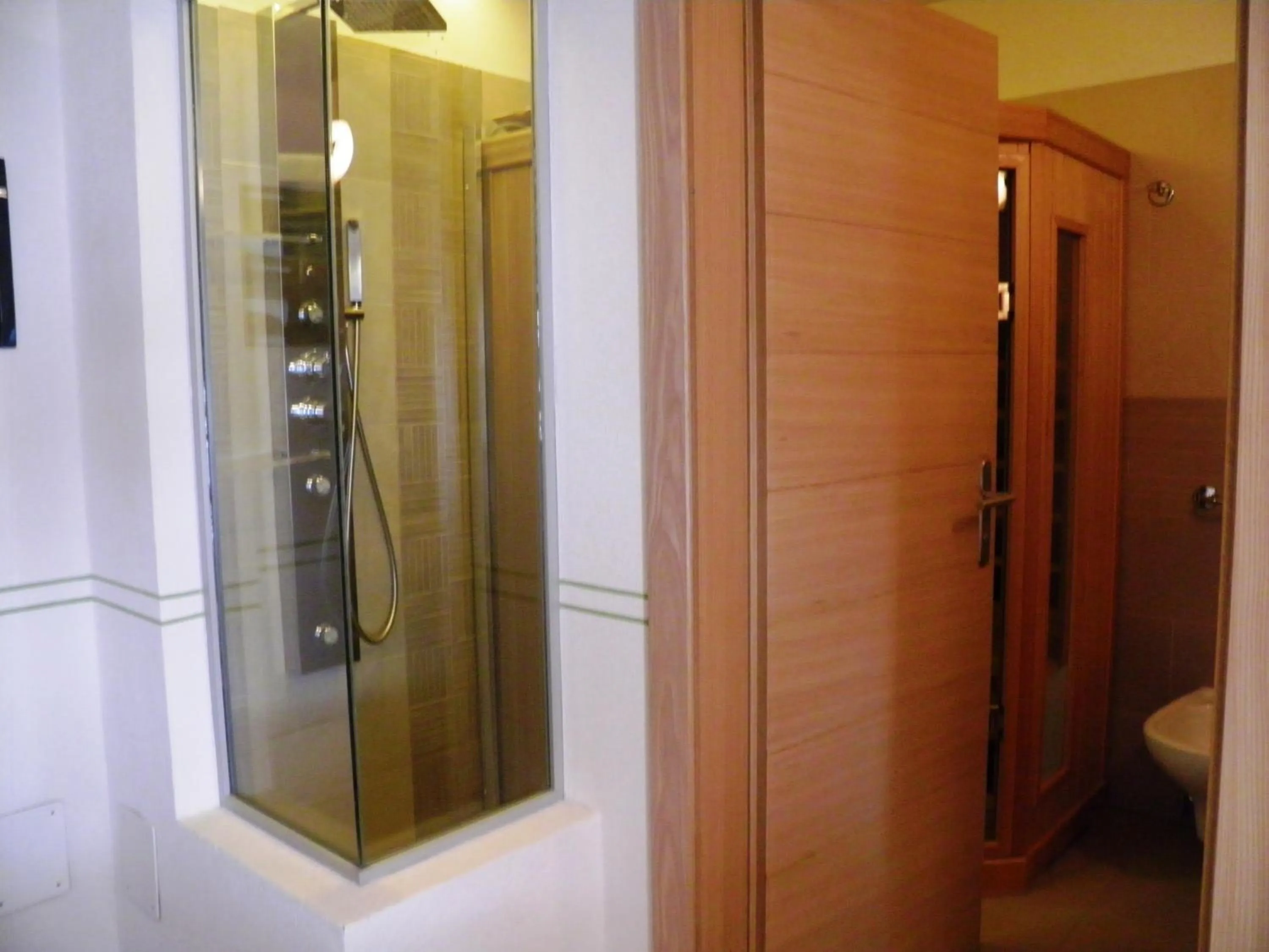 Bathroom in Hotel Pontiglia