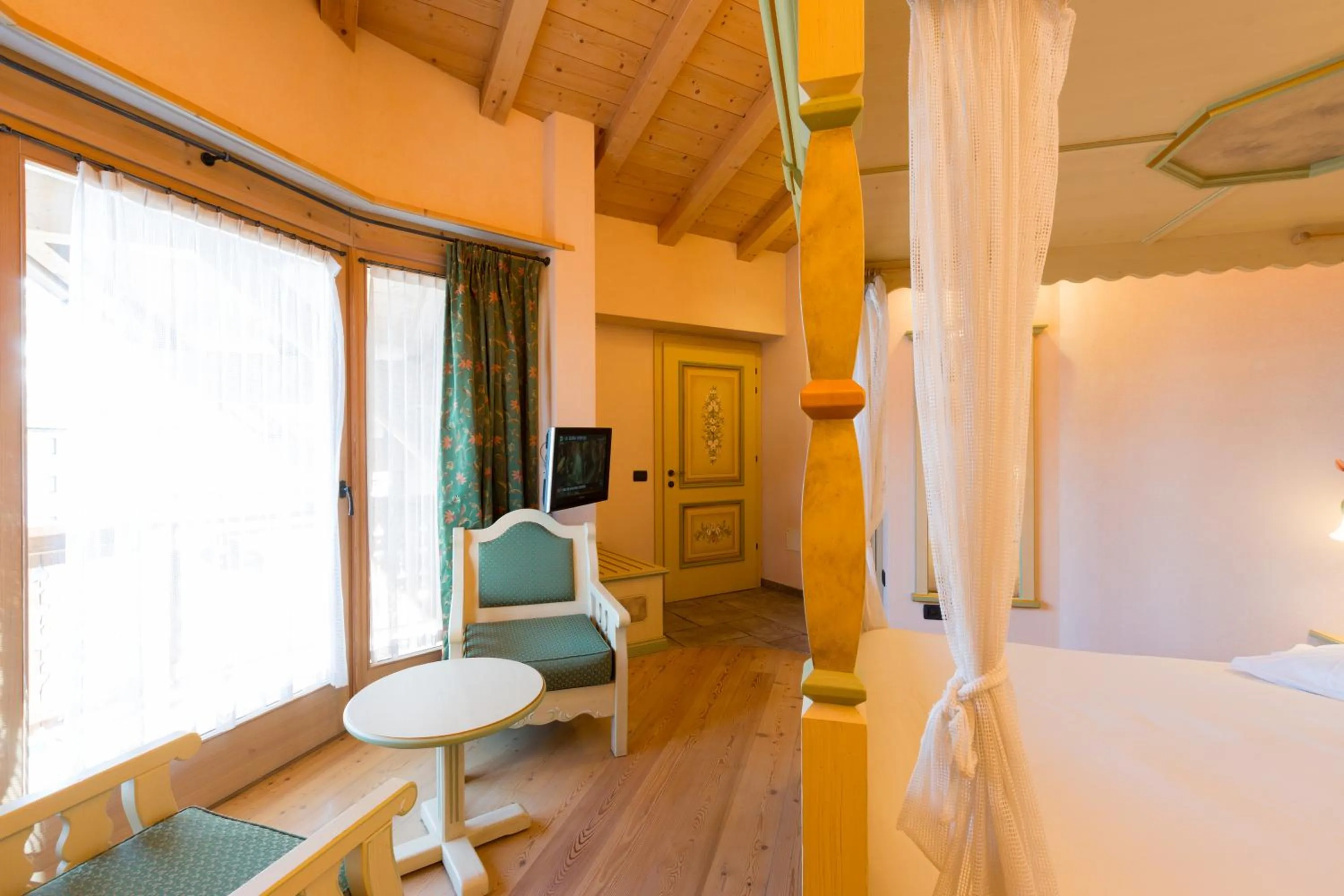 Bedroom, Bed in Hotel Pontiglia