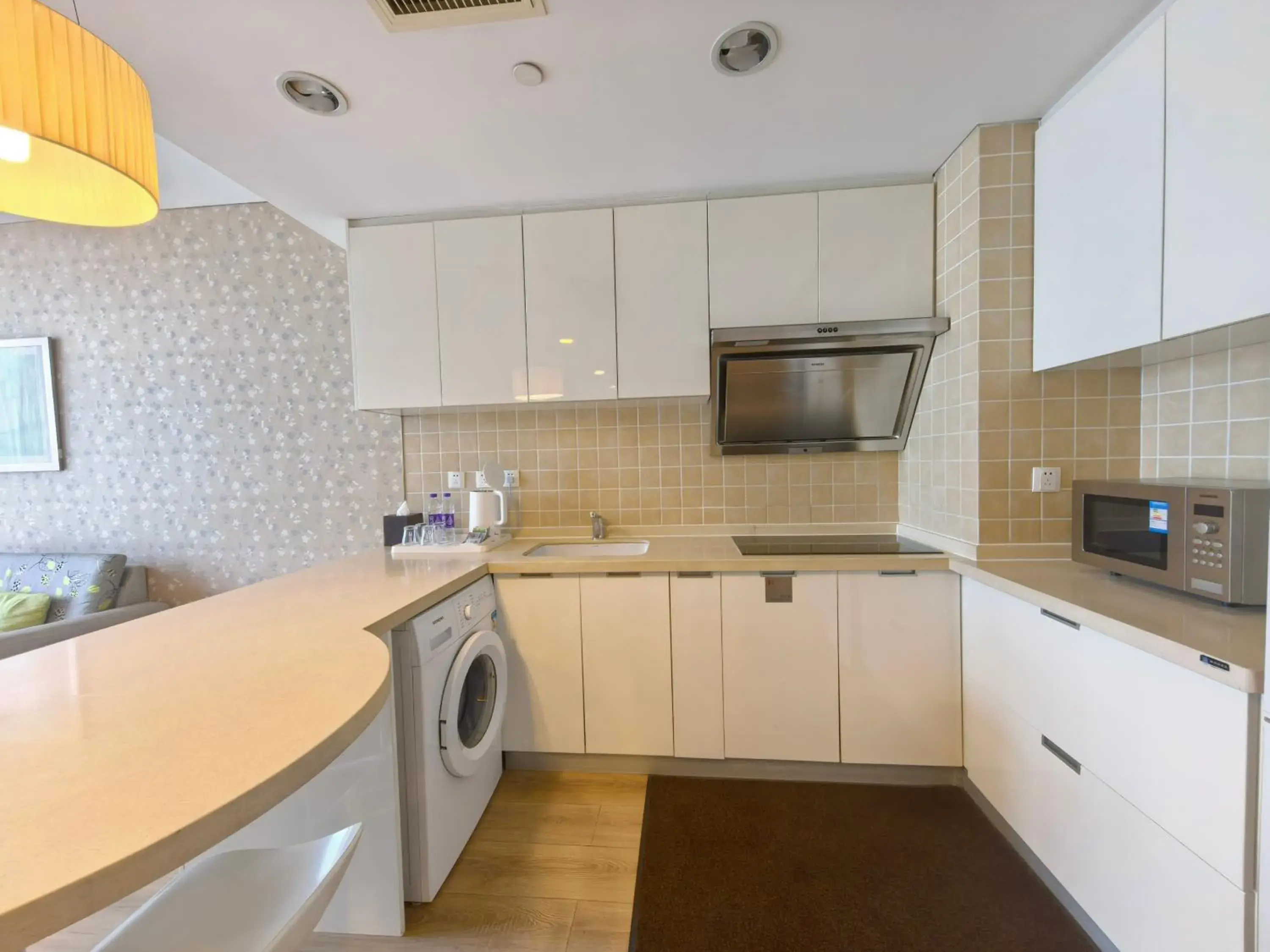 One-Bedroom Suite in Holiday Inn Express Beijing Yizhuang by IHG - Taxi 1 Hour to International Airport and 800 Meters to the Nearby Subway One-Bedroom Suite in Holiday Inn Express Beijing Yizhuang by IHG - Taxi 1 Hour to International Airport and 800 Meters to the Nearby Subway