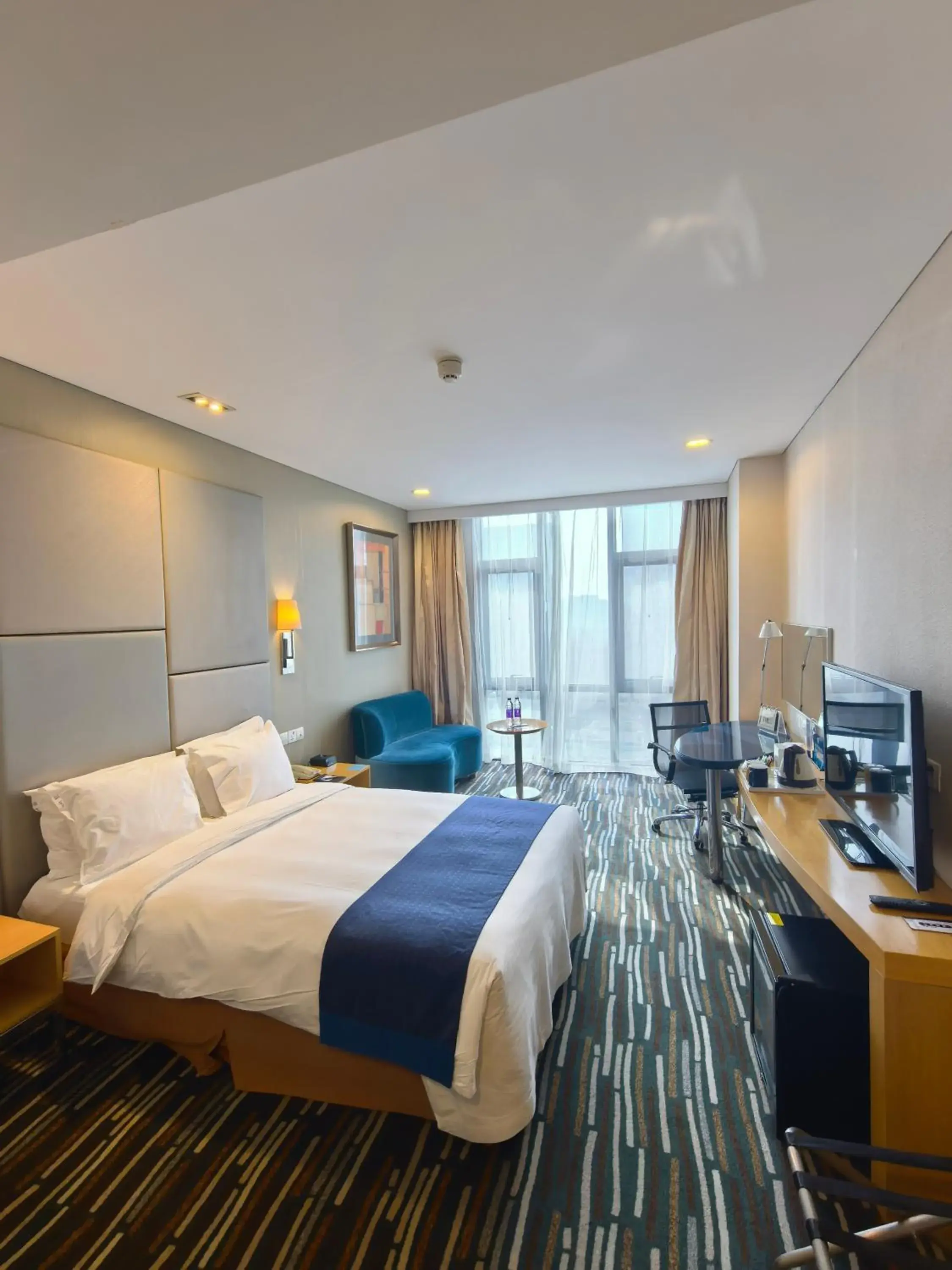 Standard Queen Room in Holiday Inn Express Beijing Yizhuang by IHG - Taxi 1 Hour to International Airport and 800 Meters to the Nearby Subway Standard Queen Room in Holiday Inn Express Beijing Yizhuang by IHG - Taxi 1 Hour to International Airport and 800 Meters to the Nearby Subway