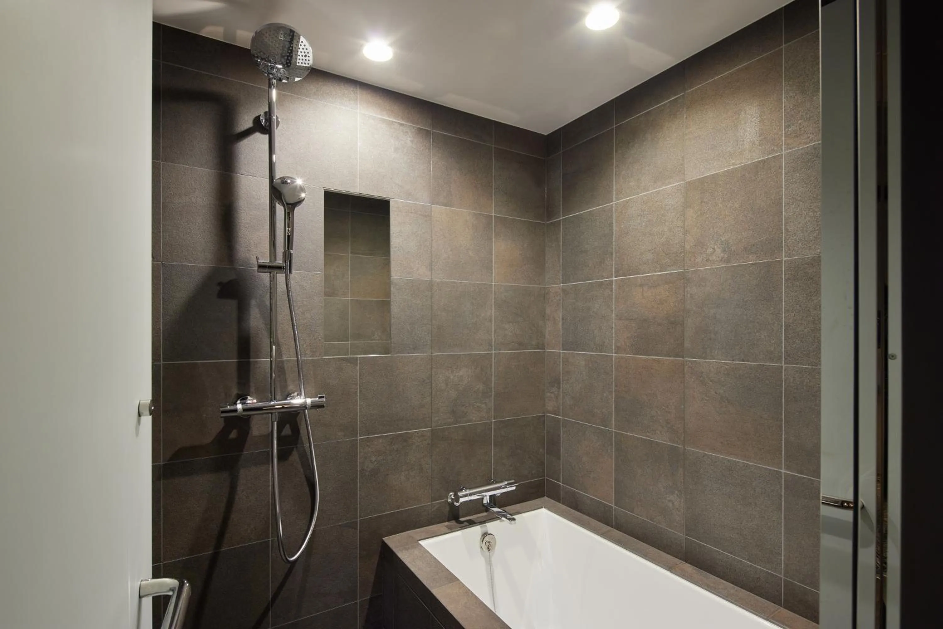 Shower in THE HOTEL HIGASHIYAMA KYOTO TOKYU, A Pan Pacific Hotel