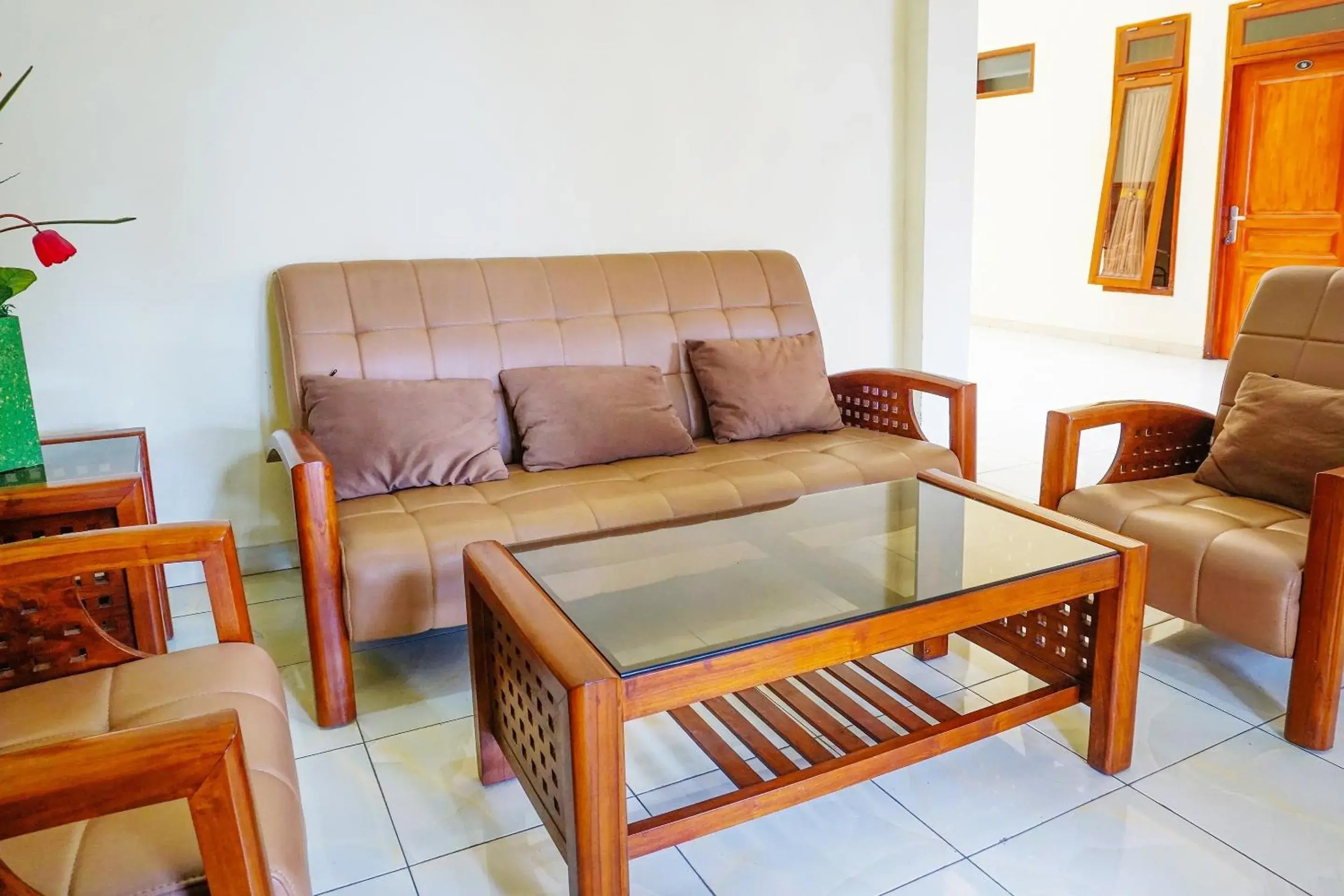 Lobby or reception in Flagship 90723 Berlima Guest House Syariah Lobby or reception in Flagship 90723 Berlima Guest House Syariah