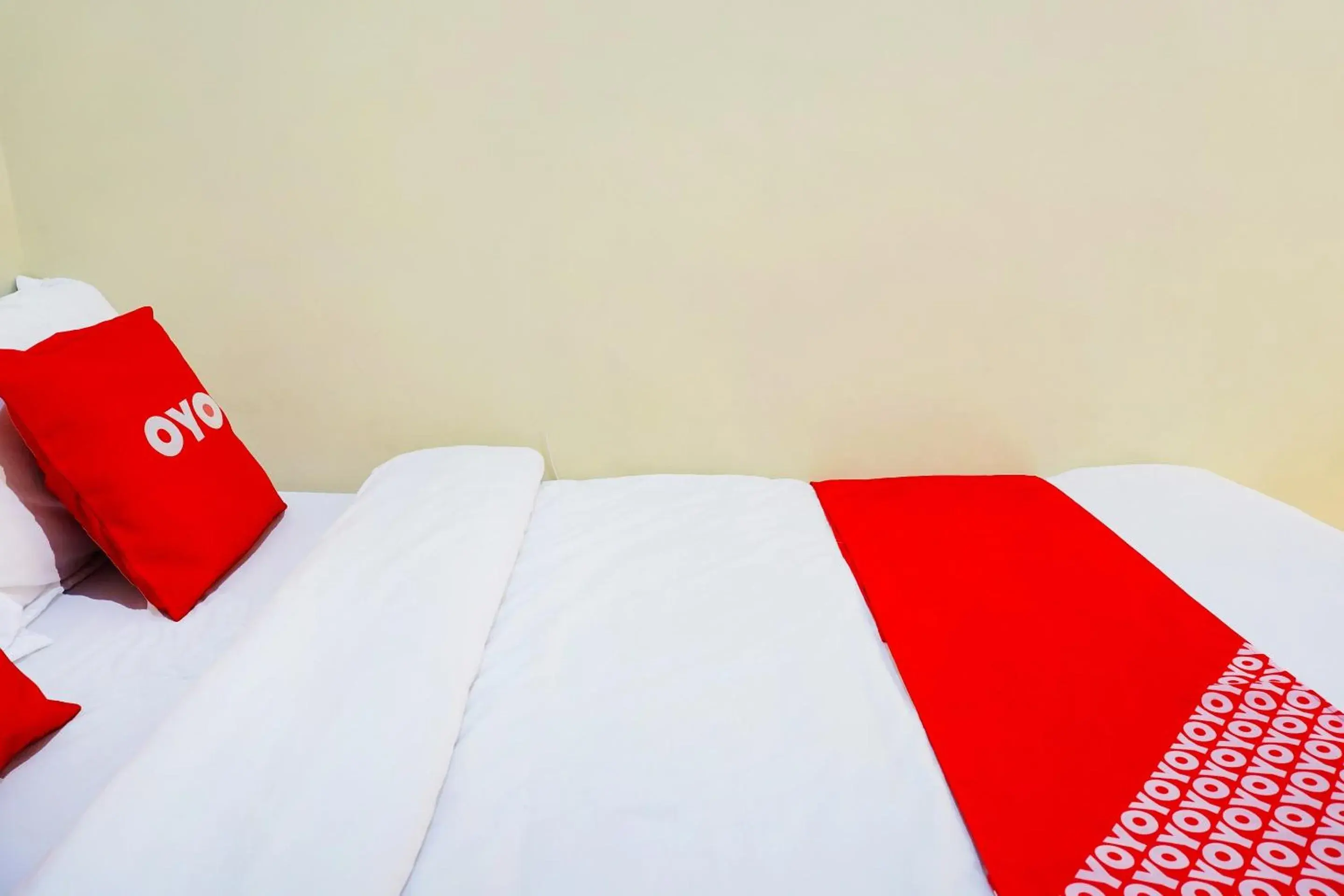 Bedroom, Bed in Flagship 90723 Berlima Guest House Syariah Bedroom, Bed in Flagship 90723 Berlima Guest House Syariah