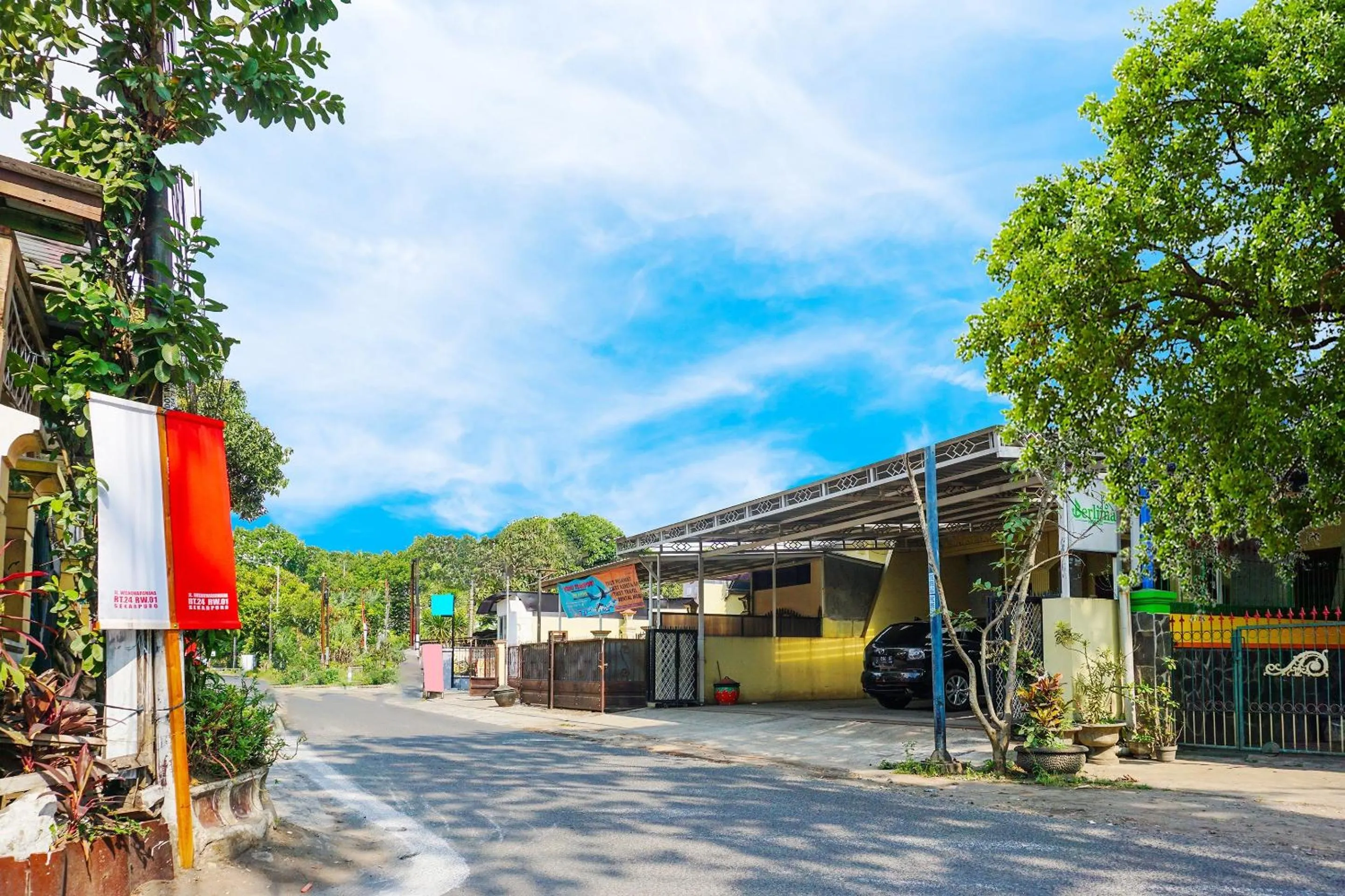 Facade/entrance in Flagship 90723 Berlima Guest House Syariah