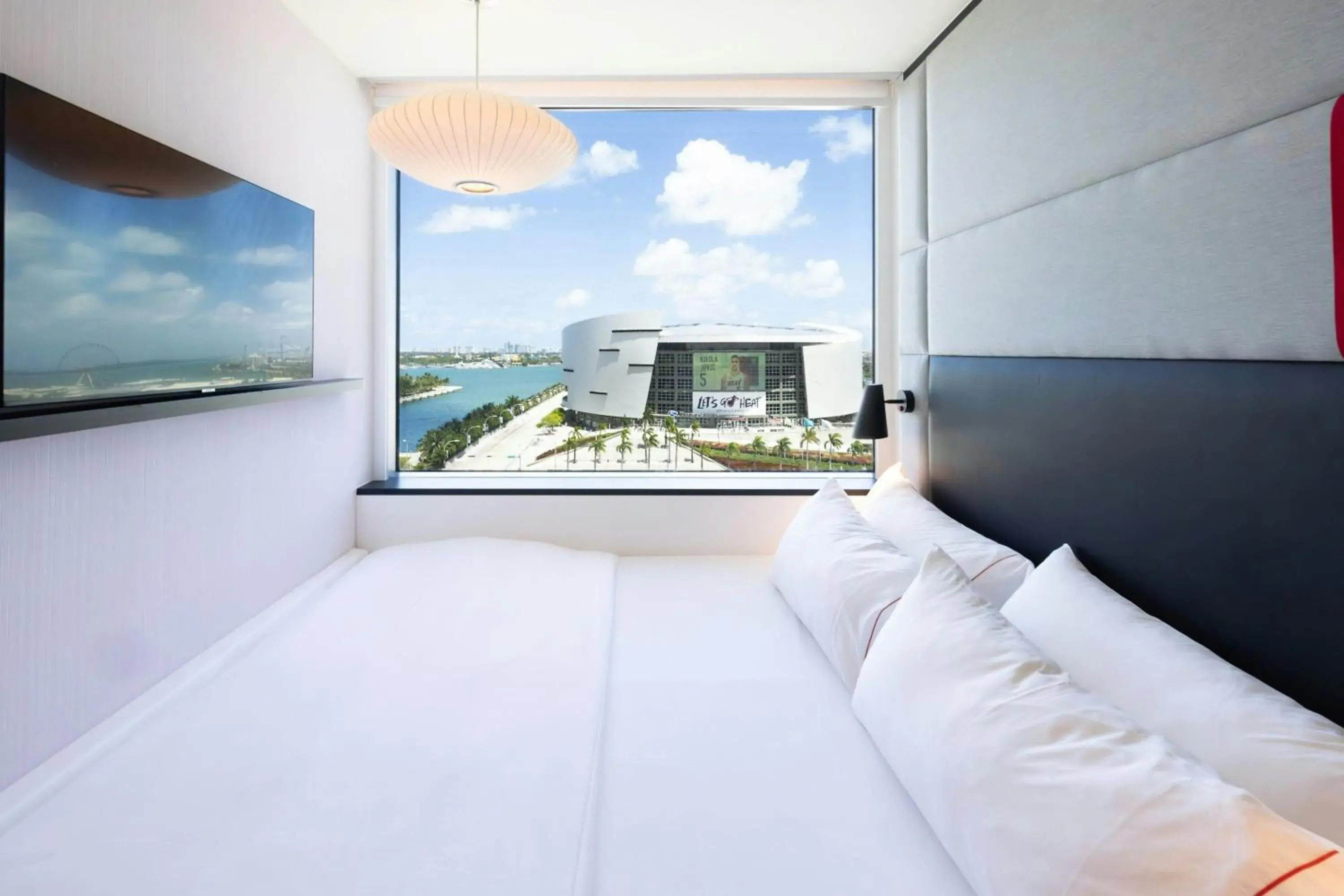 Bedroom, Bed in citizenM Miami World Center Bedroom, Bed in citizenM Miami World Center