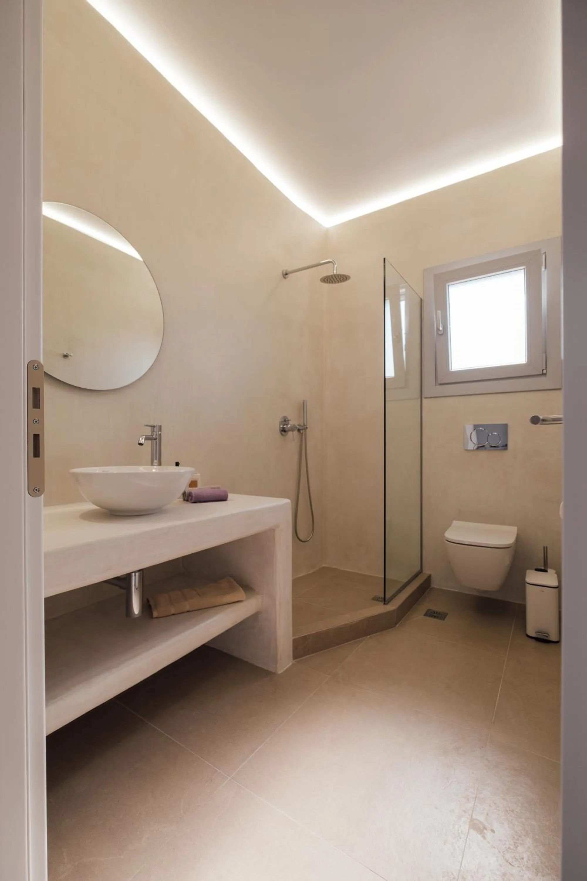 Shower in Xerolithos Natural Living