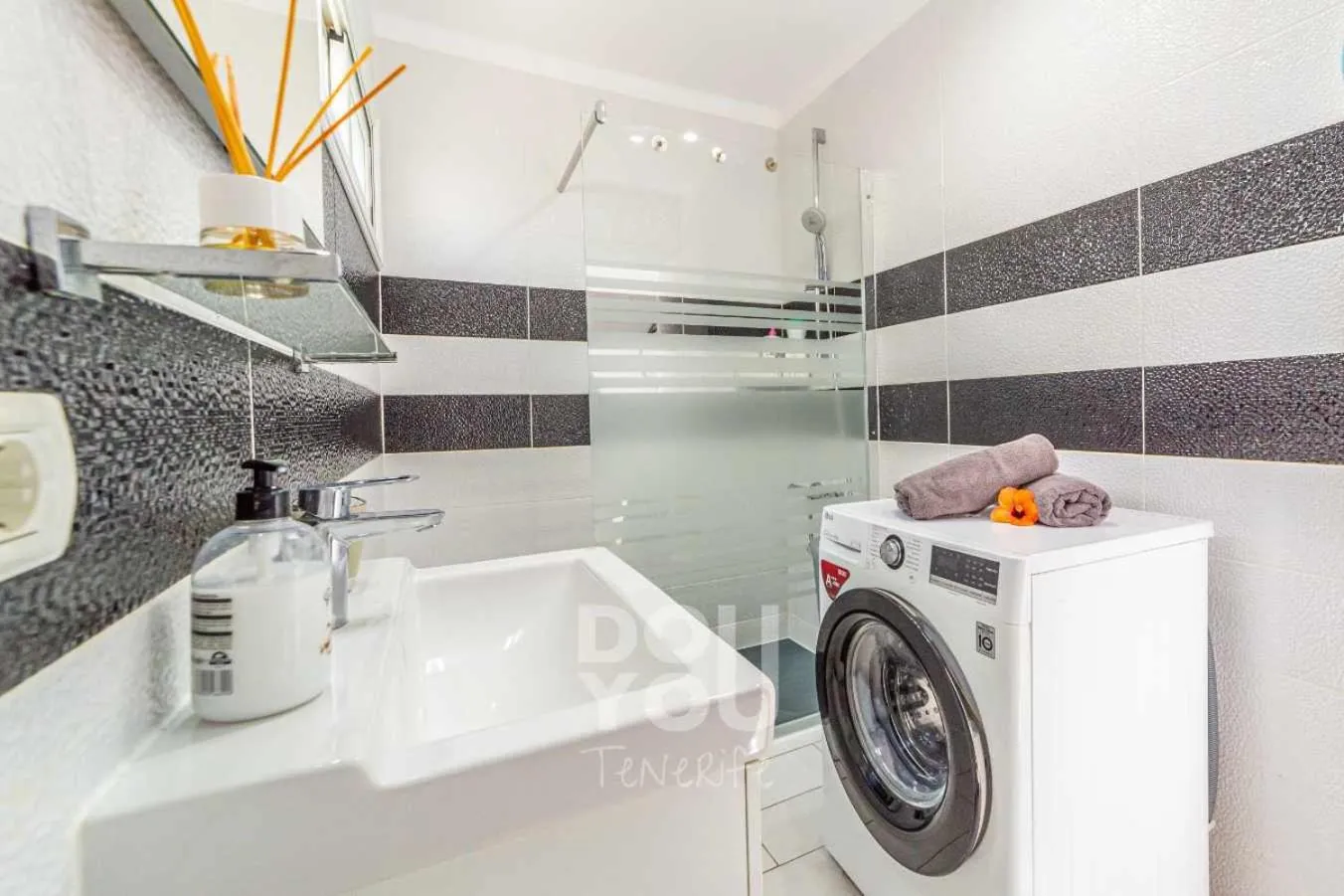 Shower in Apartment Paraiso Royal