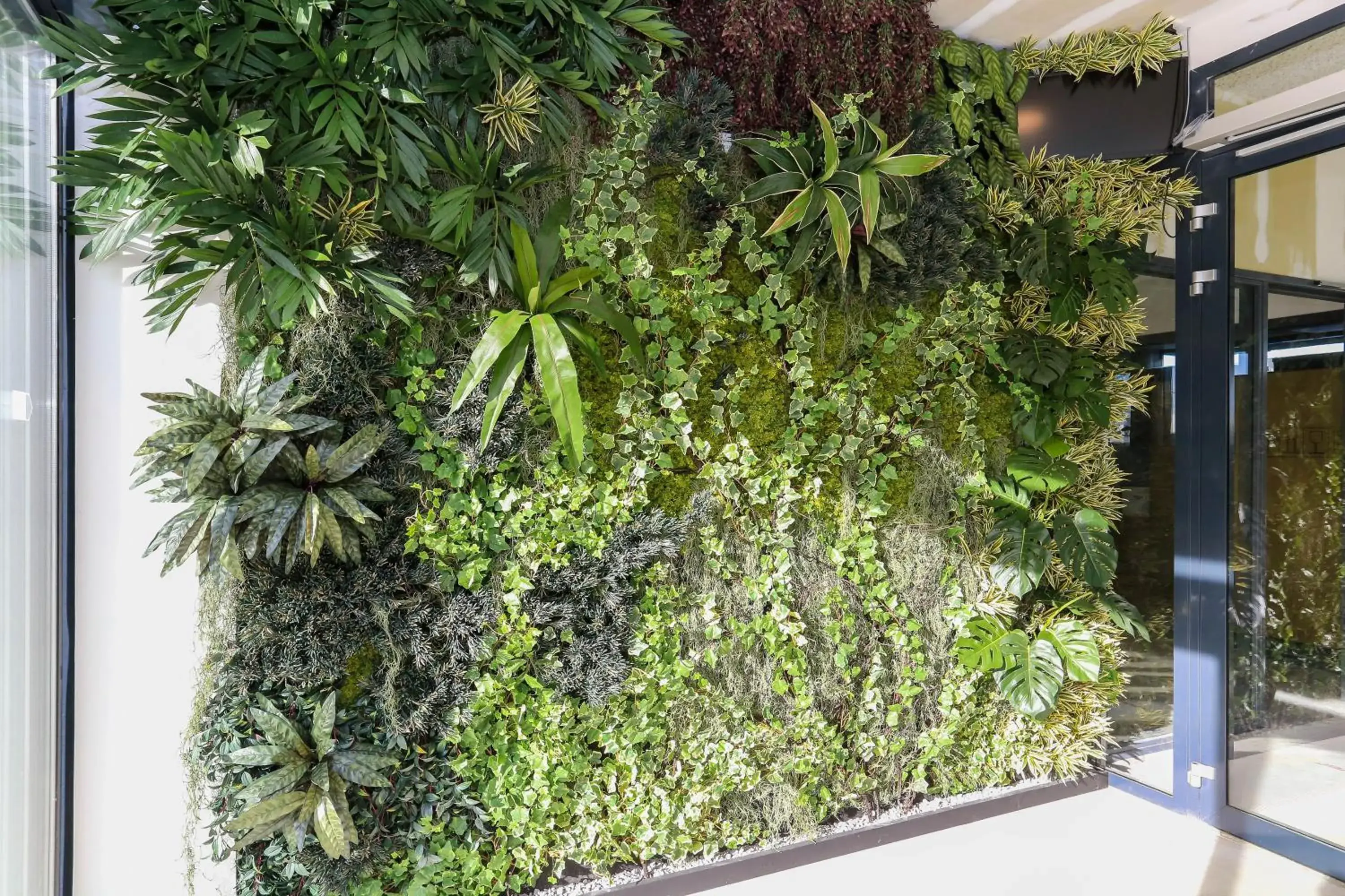 Facade/entrance in Fletcher Hotel Rotterdam-Airport Facade/entrance in Fletcher Hotel Rotterdam-Airport