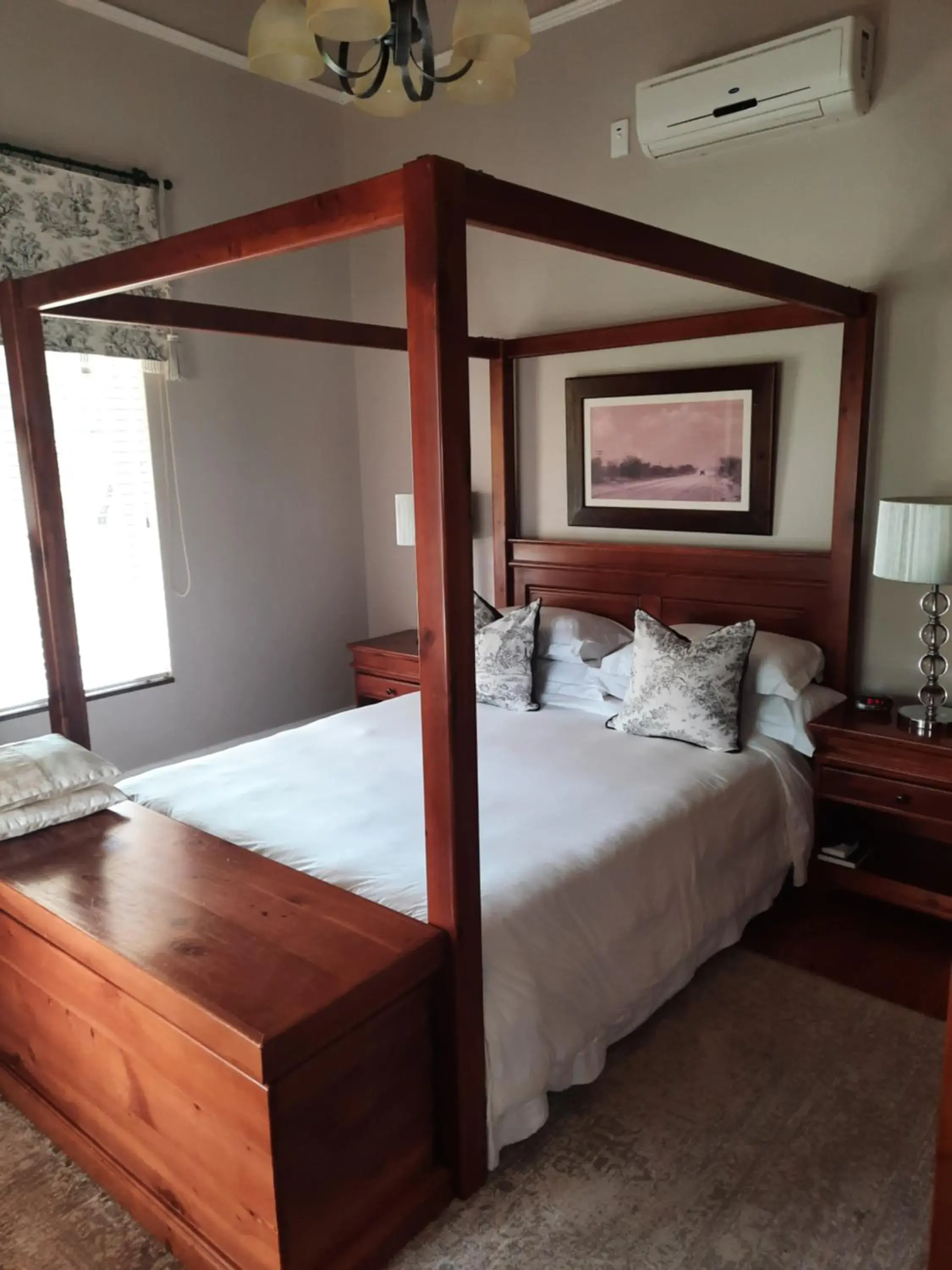 Luxury Double Room in Villa Beryl Guesthouse Luxury Double Room in Villa Beryl Guesthouse