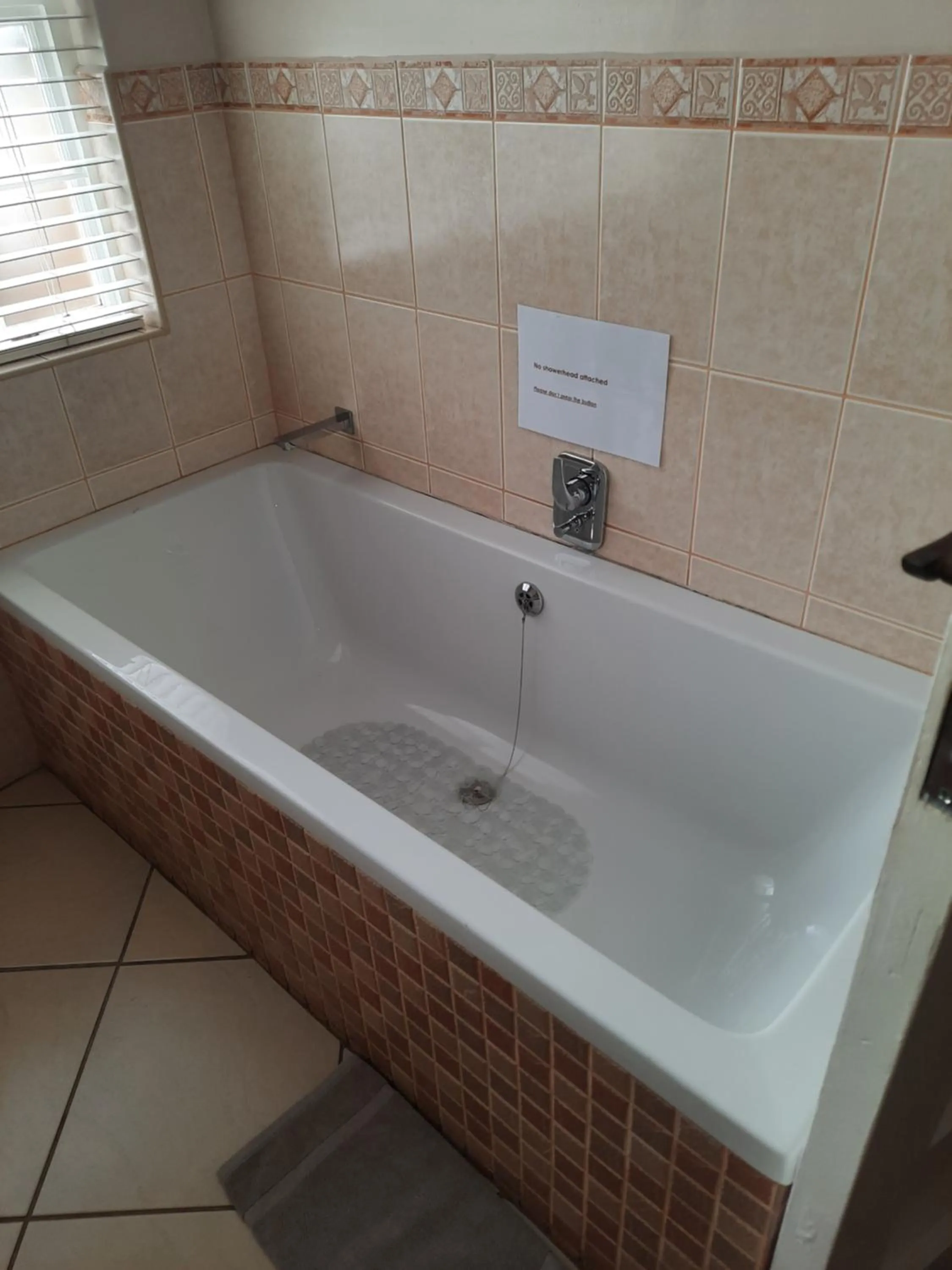 Bathroom in Villa Beryl Guesthouse