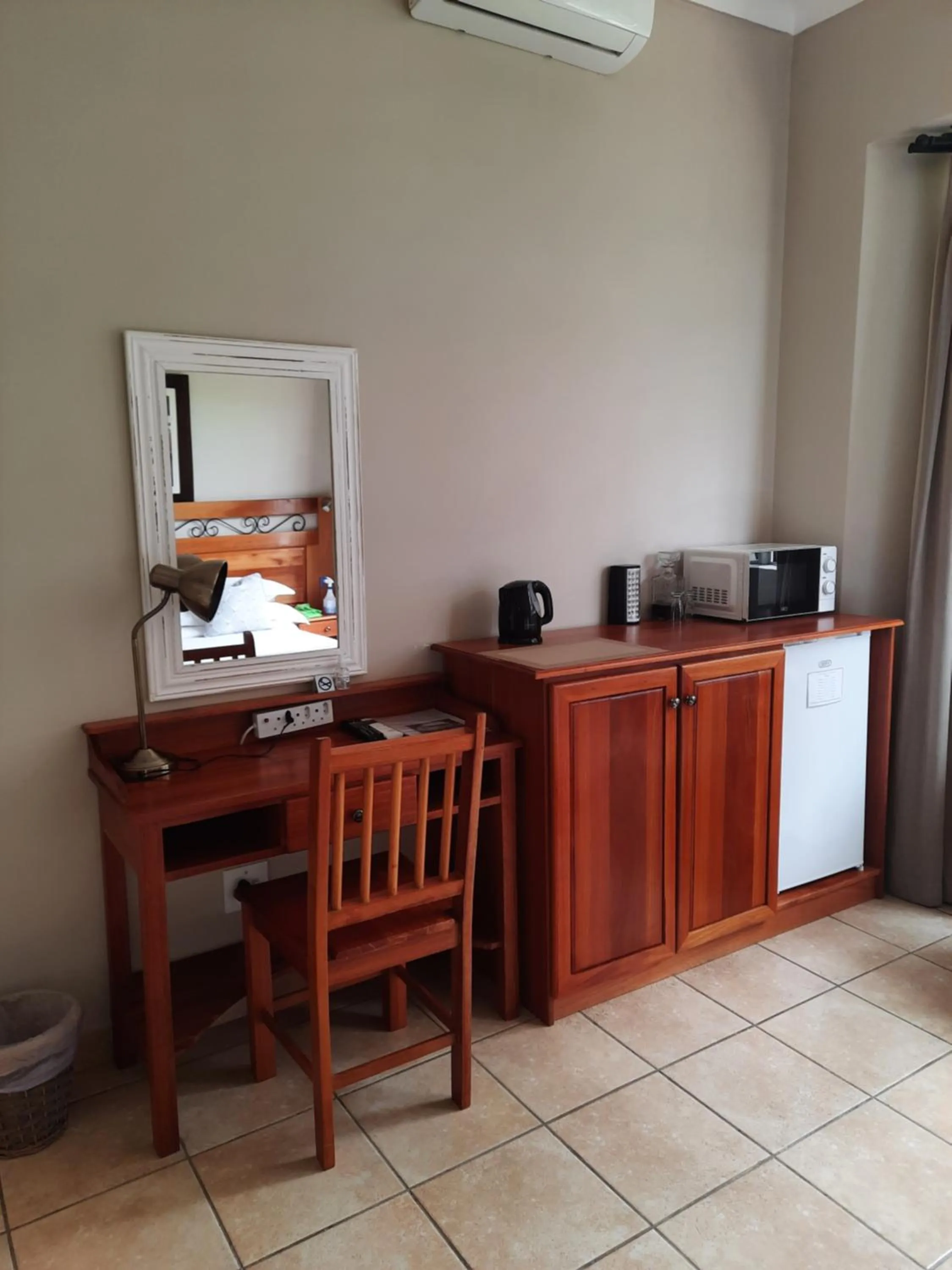 TV and multimedia in Villa Beryl Guesthouse