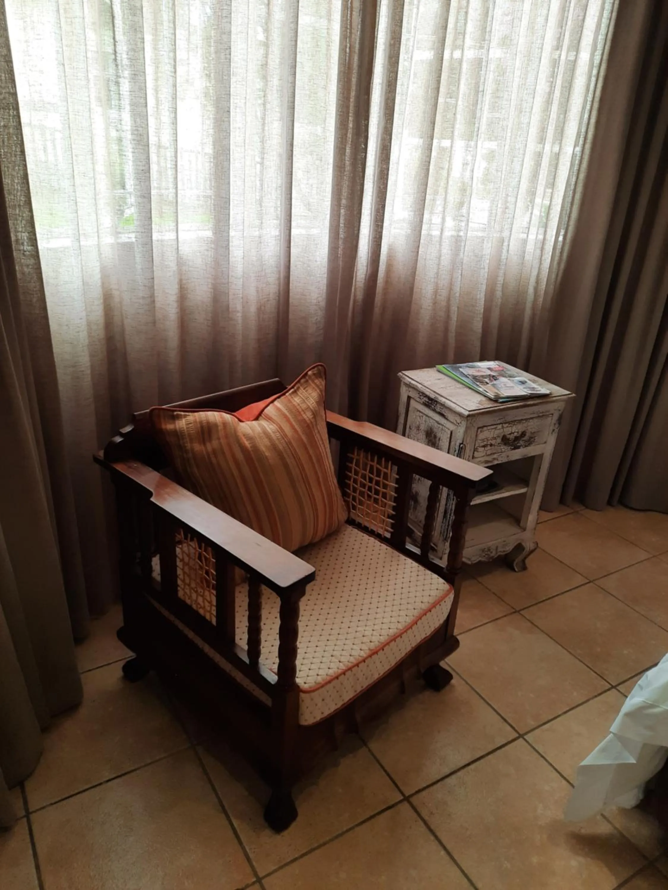 Seating area, Bed in Villa Beryl Guesthouse