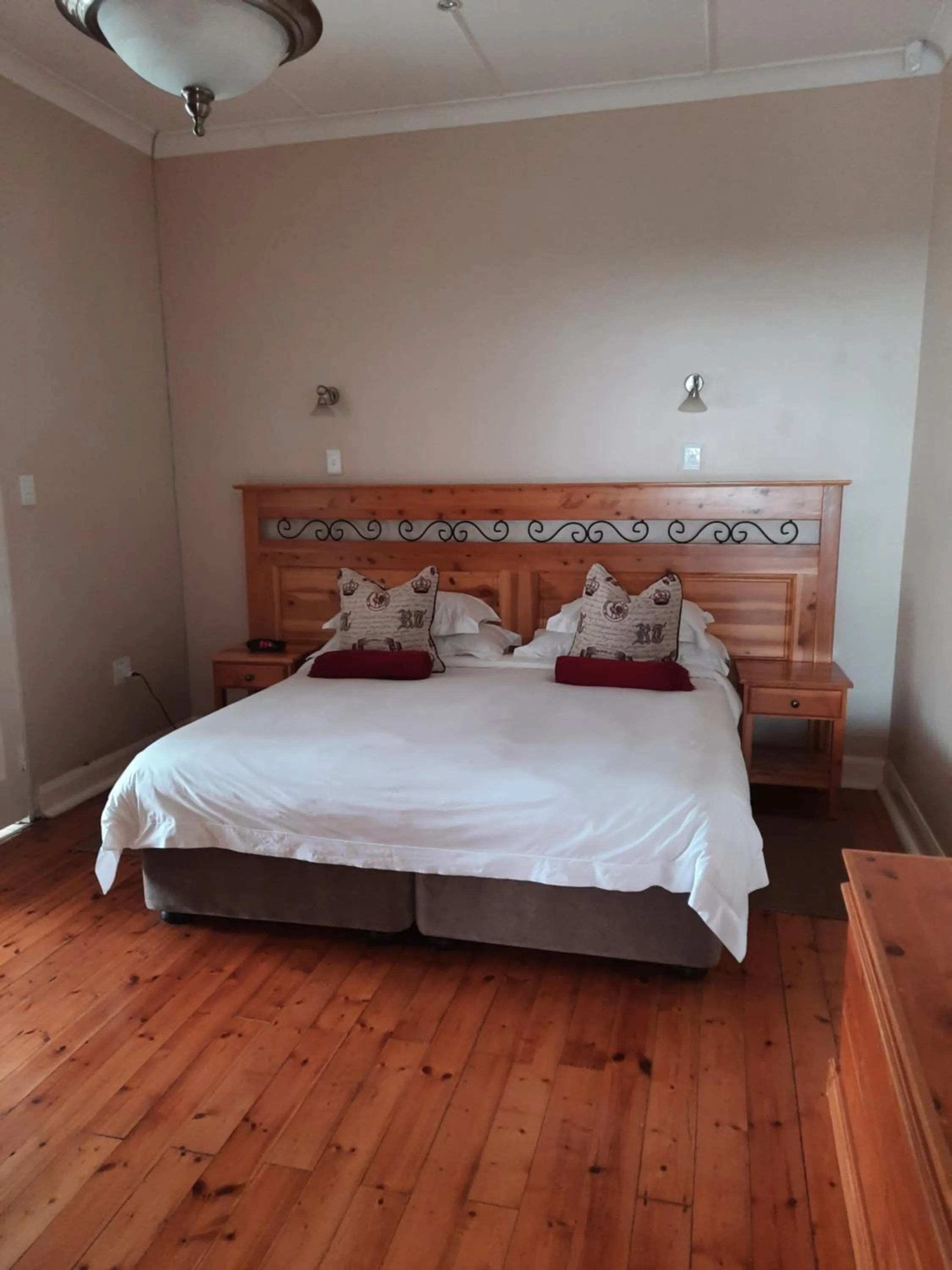 Bedroom, Bed in Villa Beryl Guesthouse