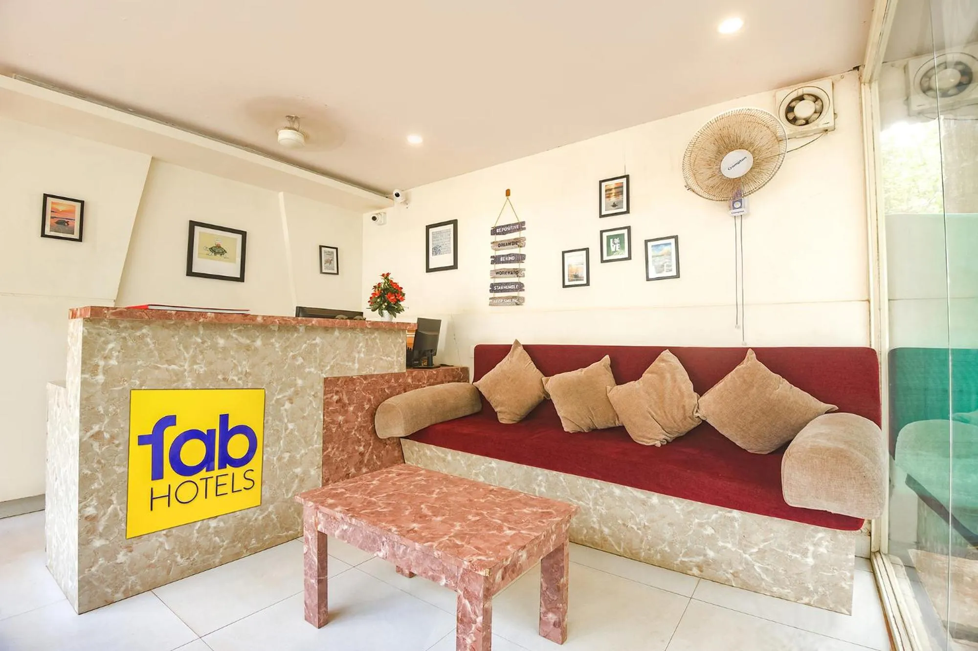 Lobby or reception in FabHotel La Volga - Nr Morjim beach