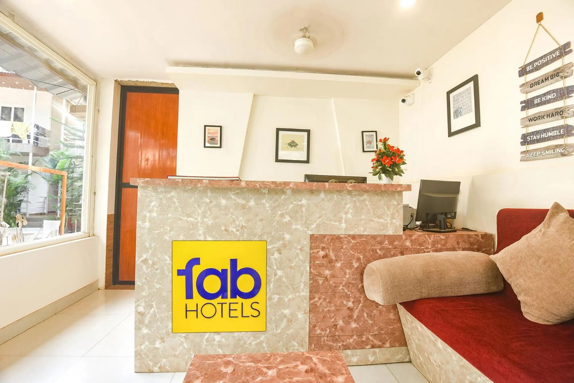 Lobby or reception in FabHotel La Volga - Nr Morjim beach