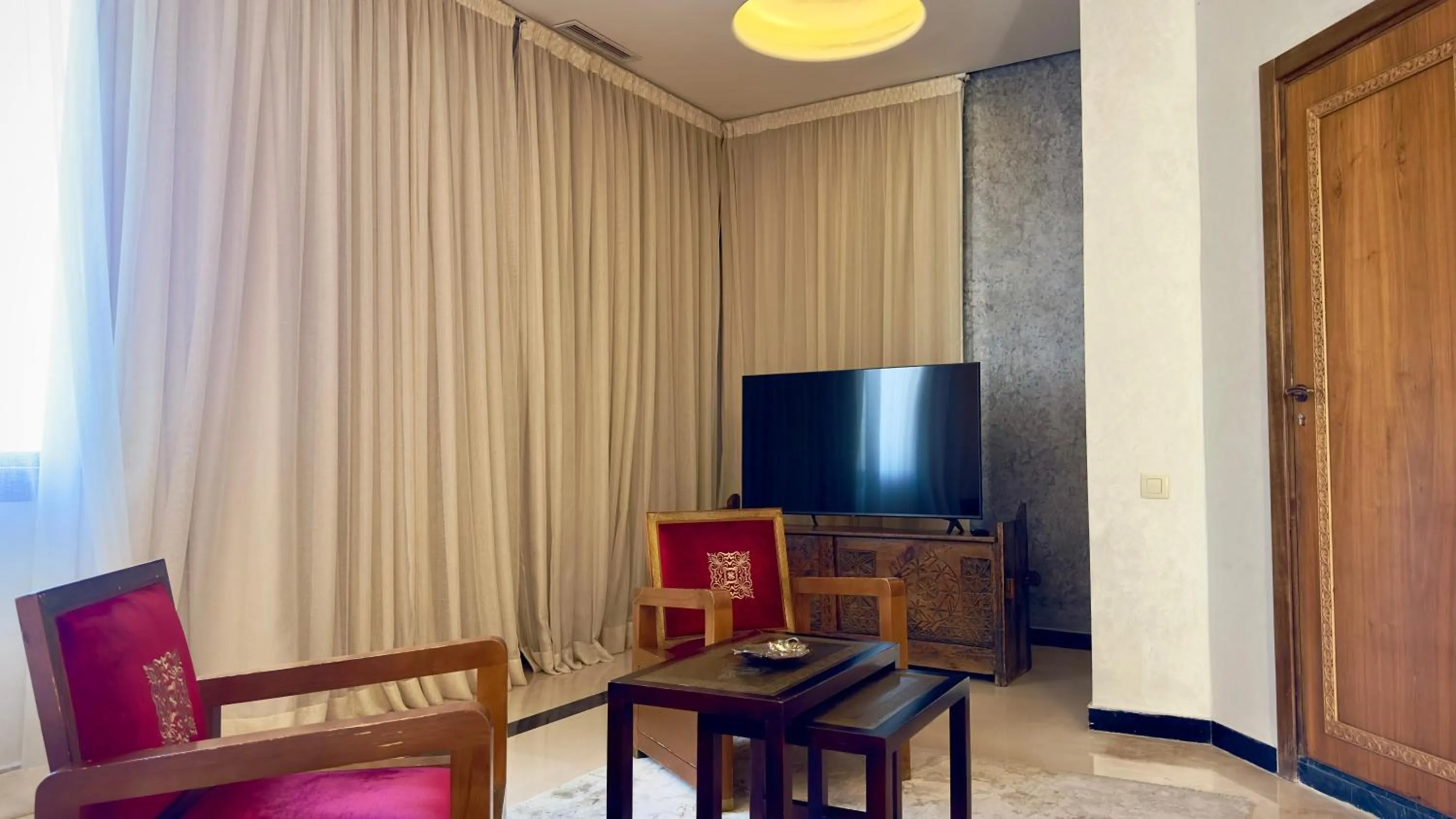 TV and multimedia in Sillage Palace Sky & Spa