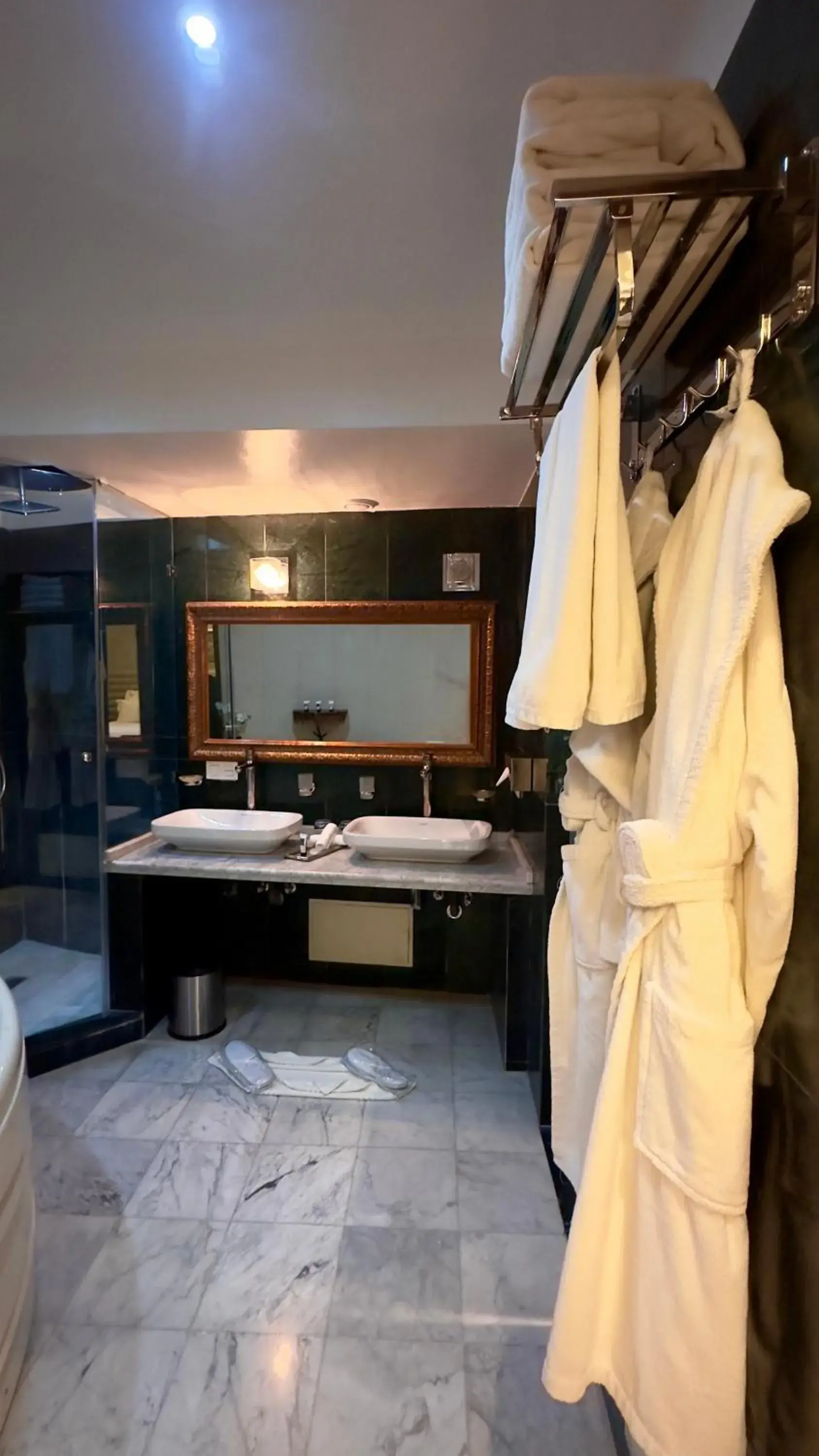 Bathroom in Sillage Palace Sky & Spa Bathroom in Sillage Palace Sky & Spa