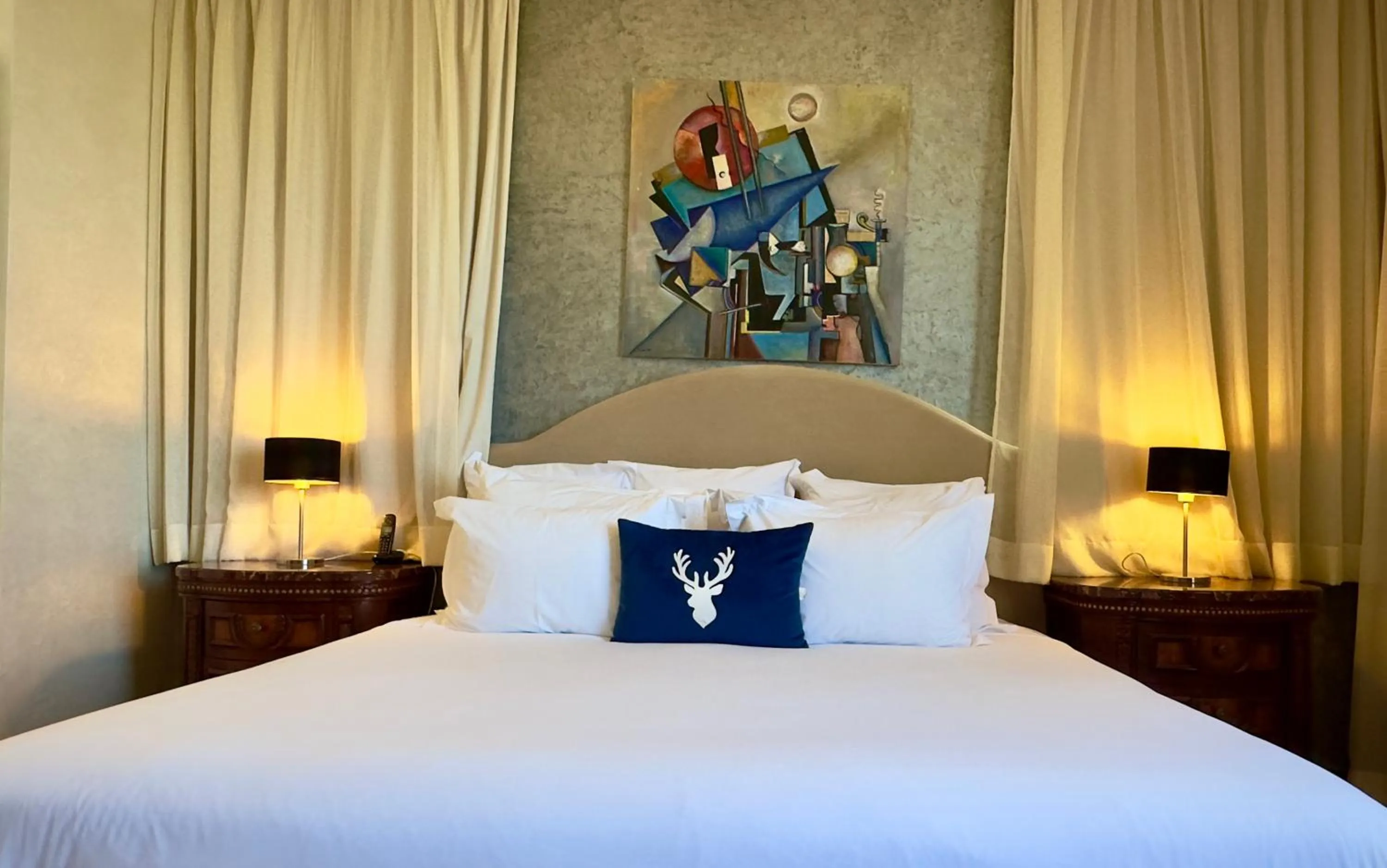 Bed in Sillage Palace Sky & Spa