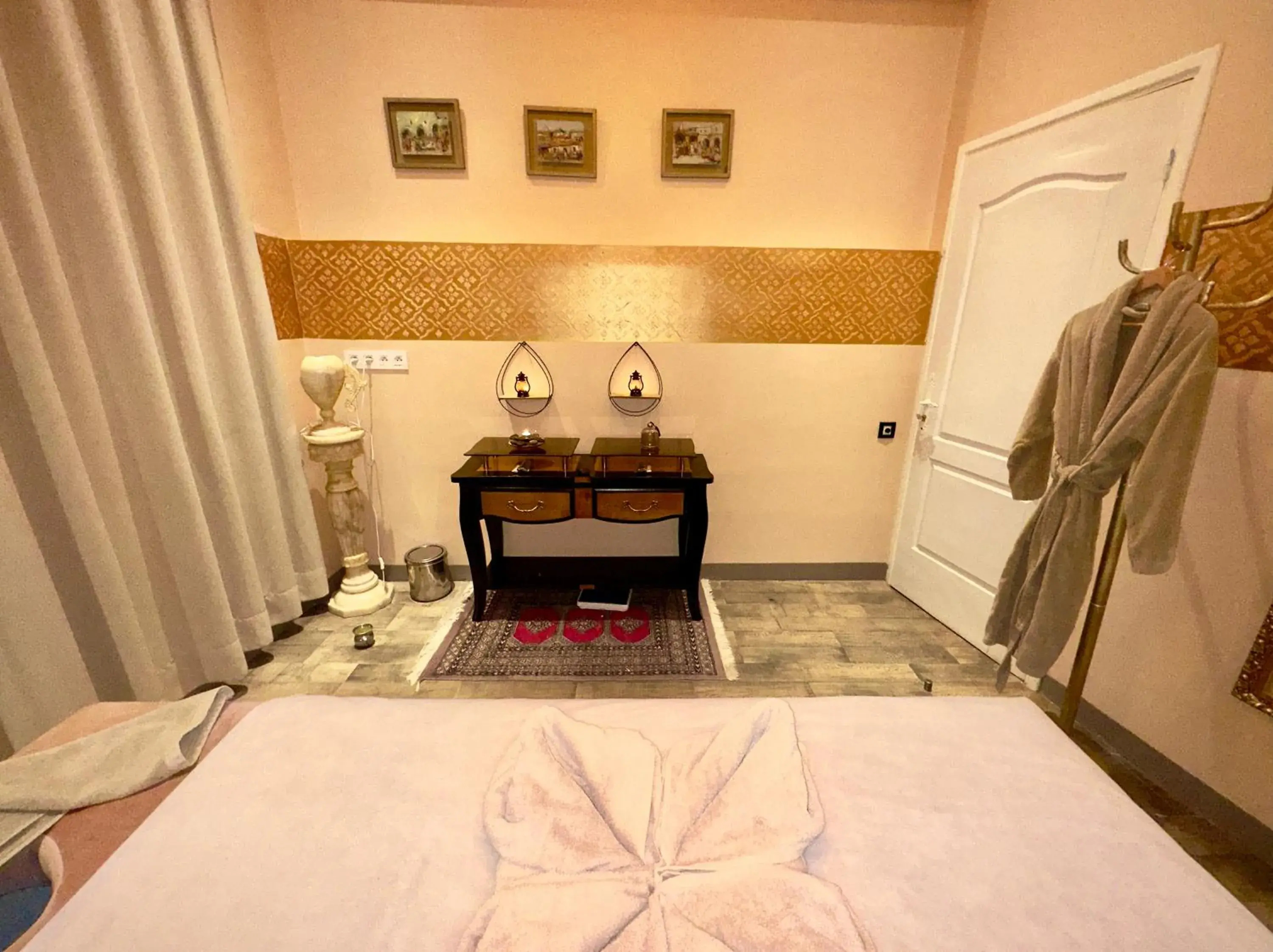 Spa and wellness centre/facilities, Bed in Sillage Palace Sky & Spa Spa and wellness centre/facilities, Bed in Sillage Palace Sky & Spa