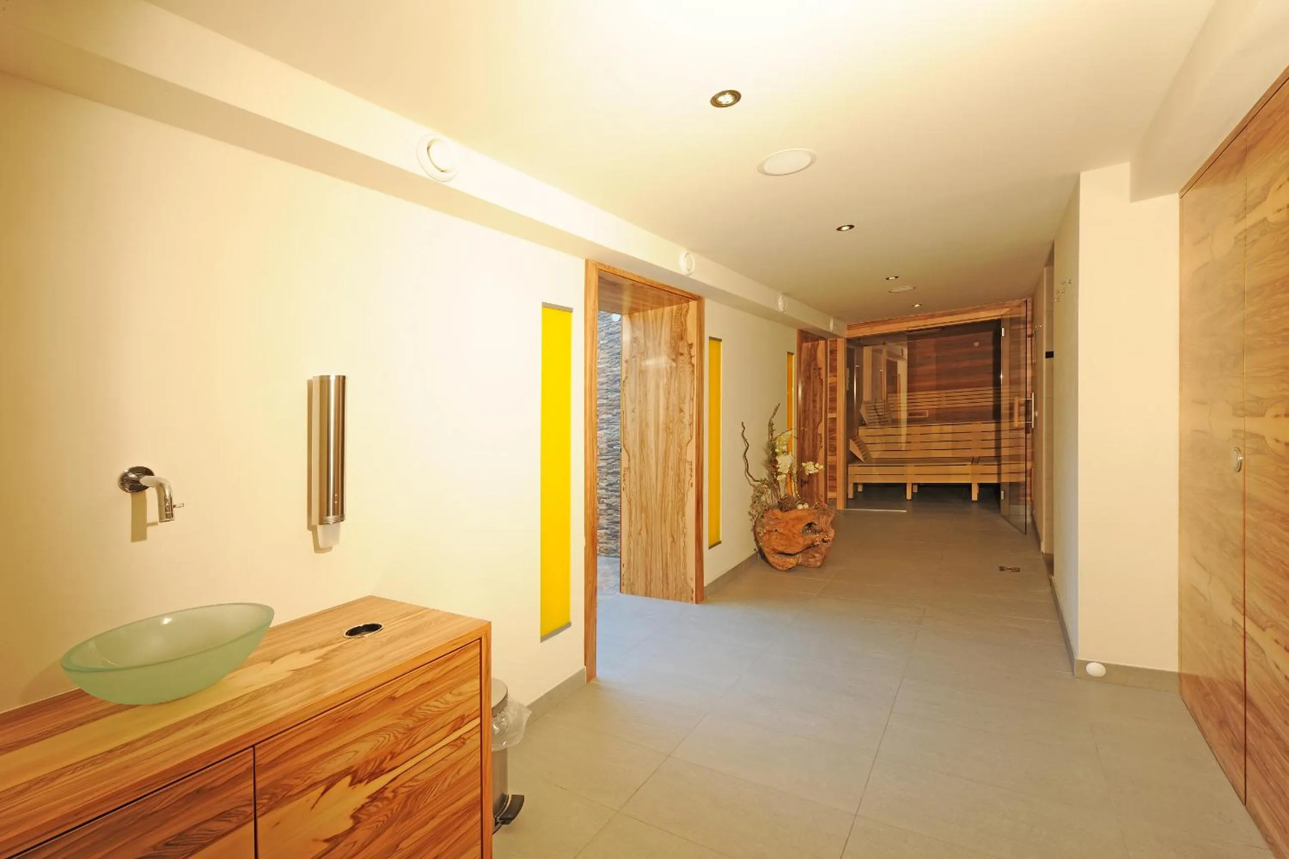 Decorative detail, Bed in Aparthotel Kristall