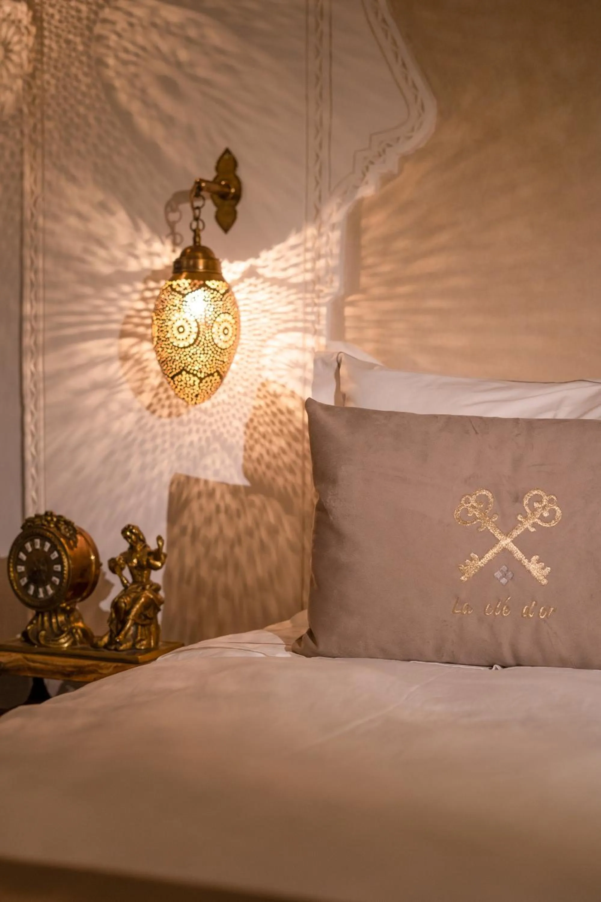 Bedroom, Bed in Riad la clé d'or & spa