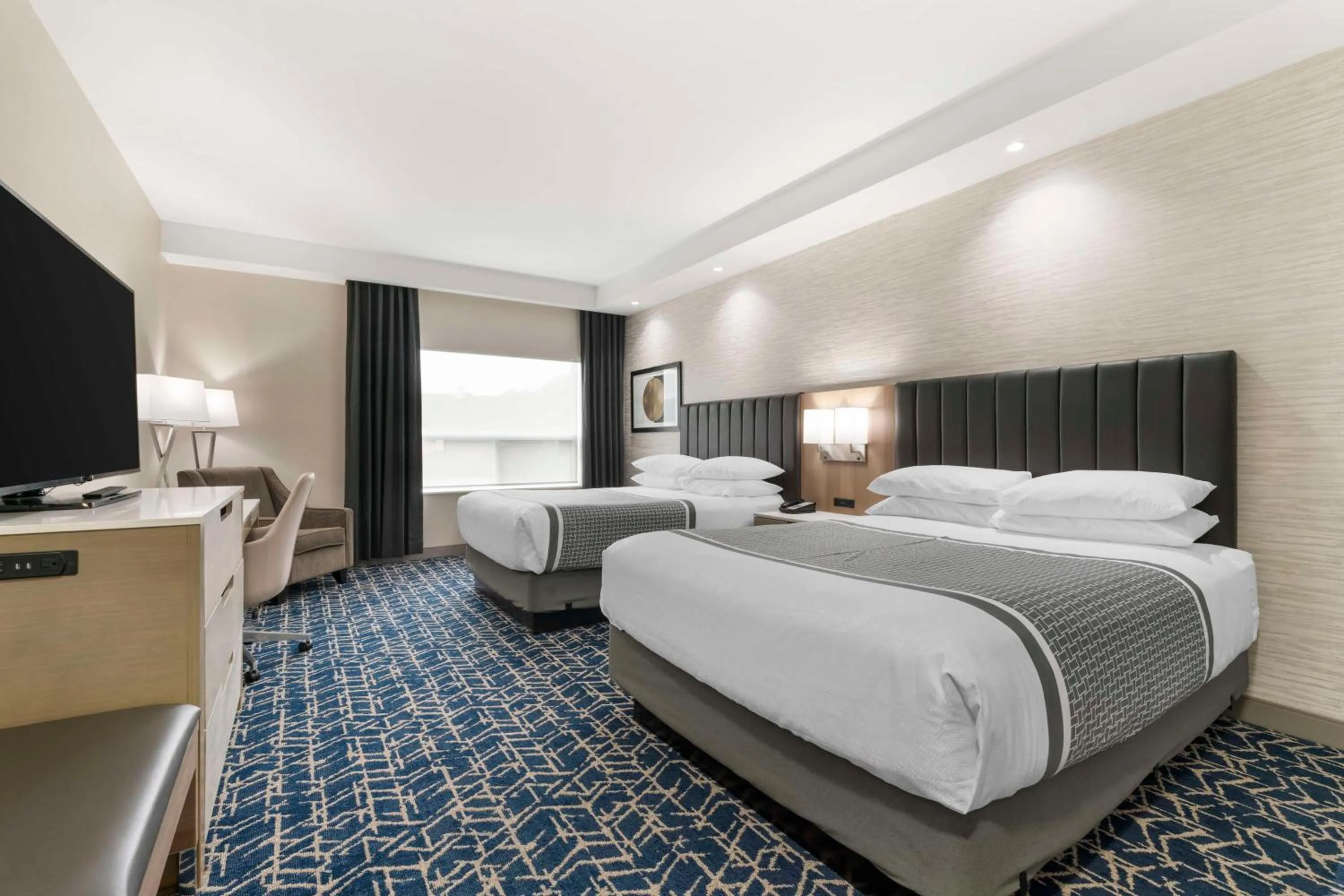 Bedroom, Bed in Best Western Premier Route 97 Vernon