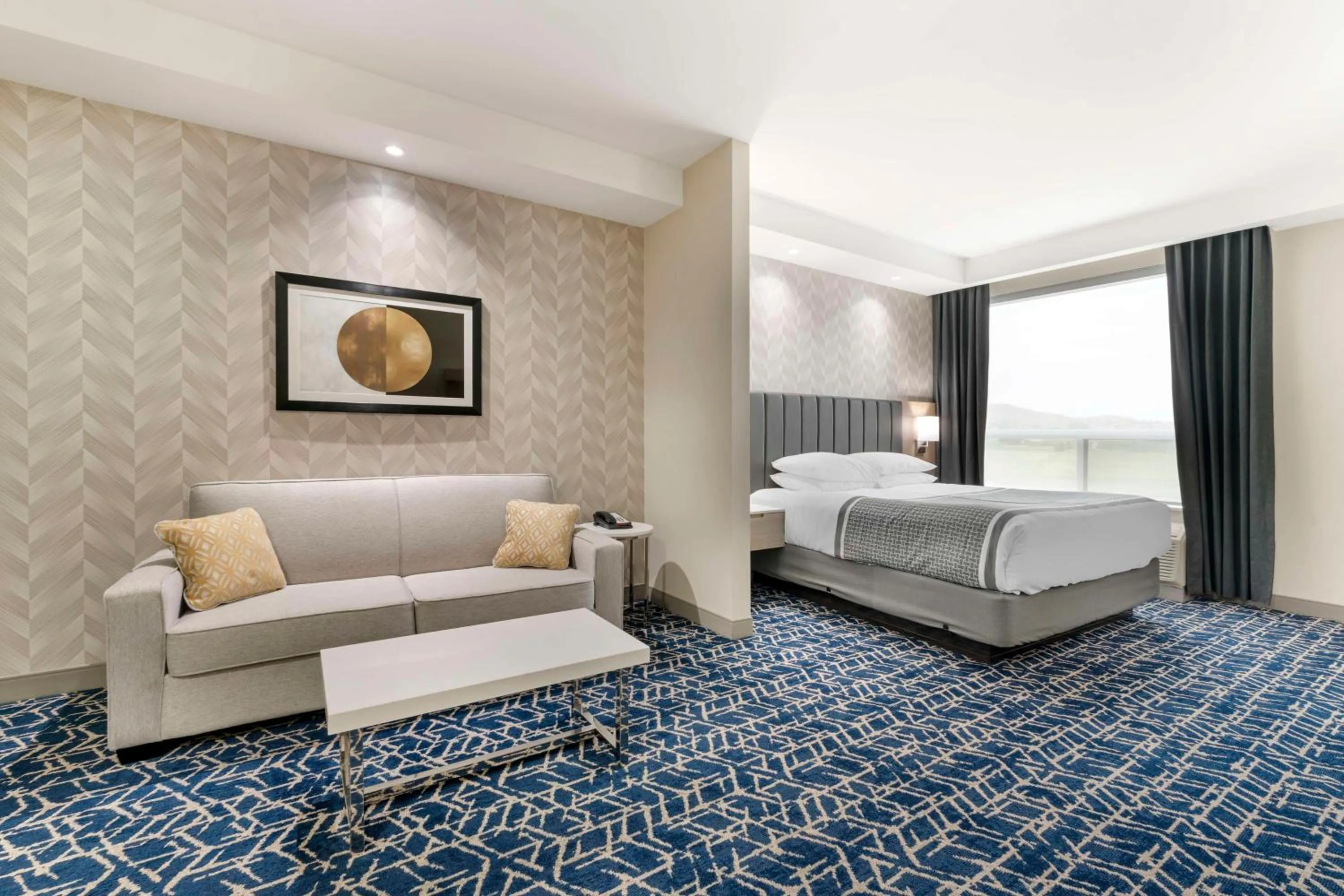 Bedroom, Bed in Best Western Premier Route 97 Vernon