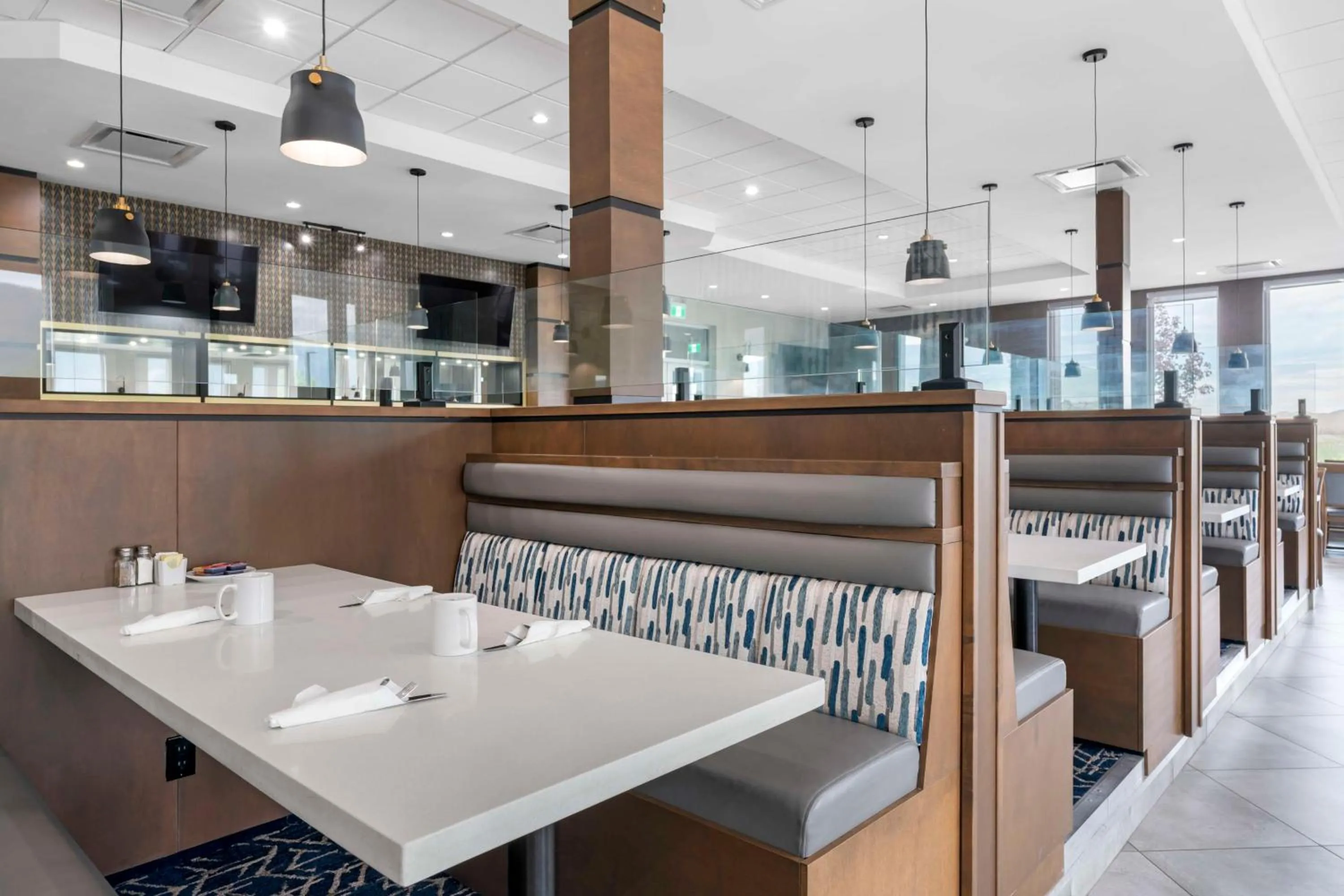 Restaurant/places to eat in Best Western Premier Route 97 Vernon