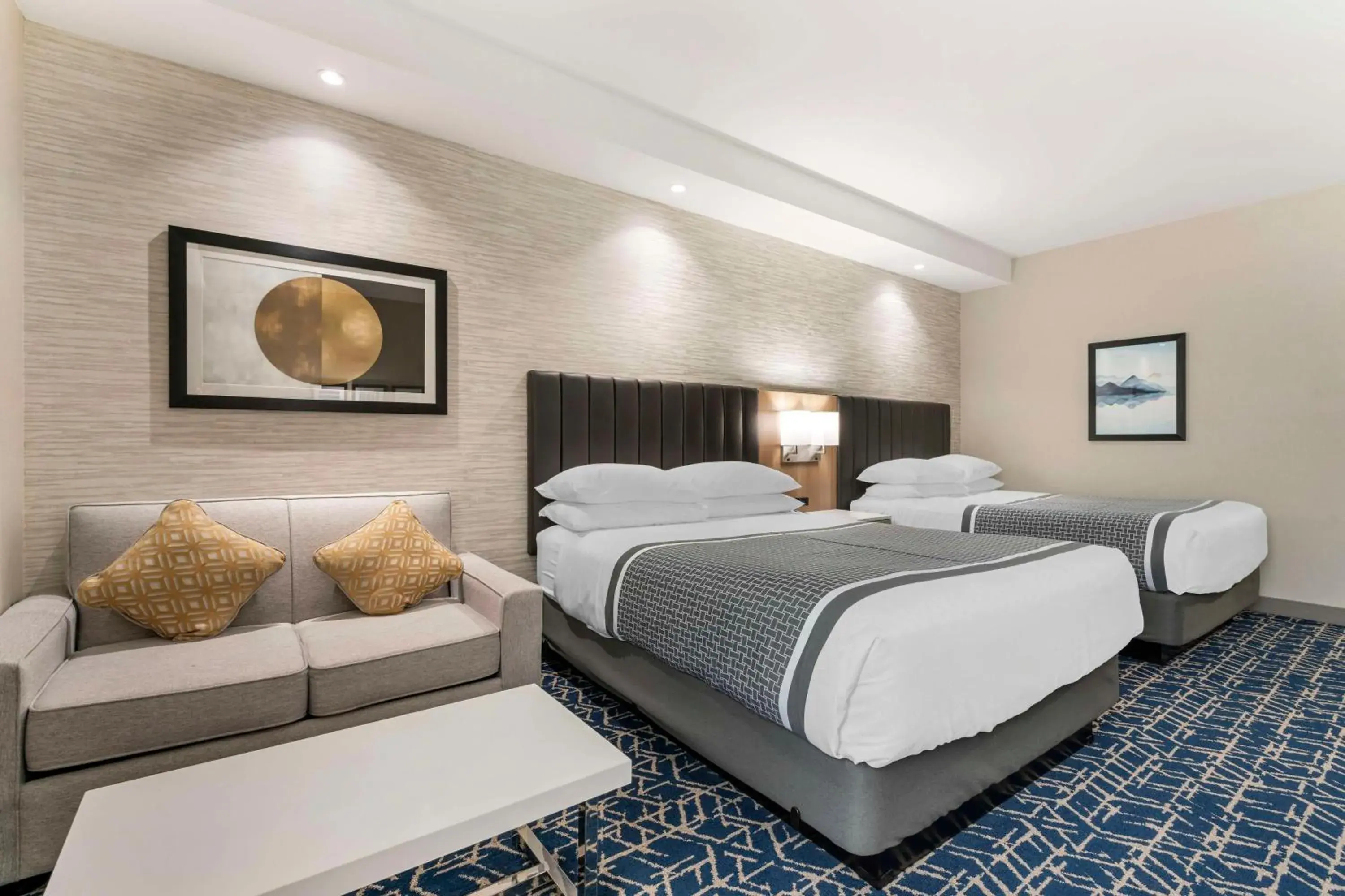 Bedroom, Bed in Best Western Premier Route 97 Vernon Bedroom, Bed in Best Western Premier Route 97 Vernon