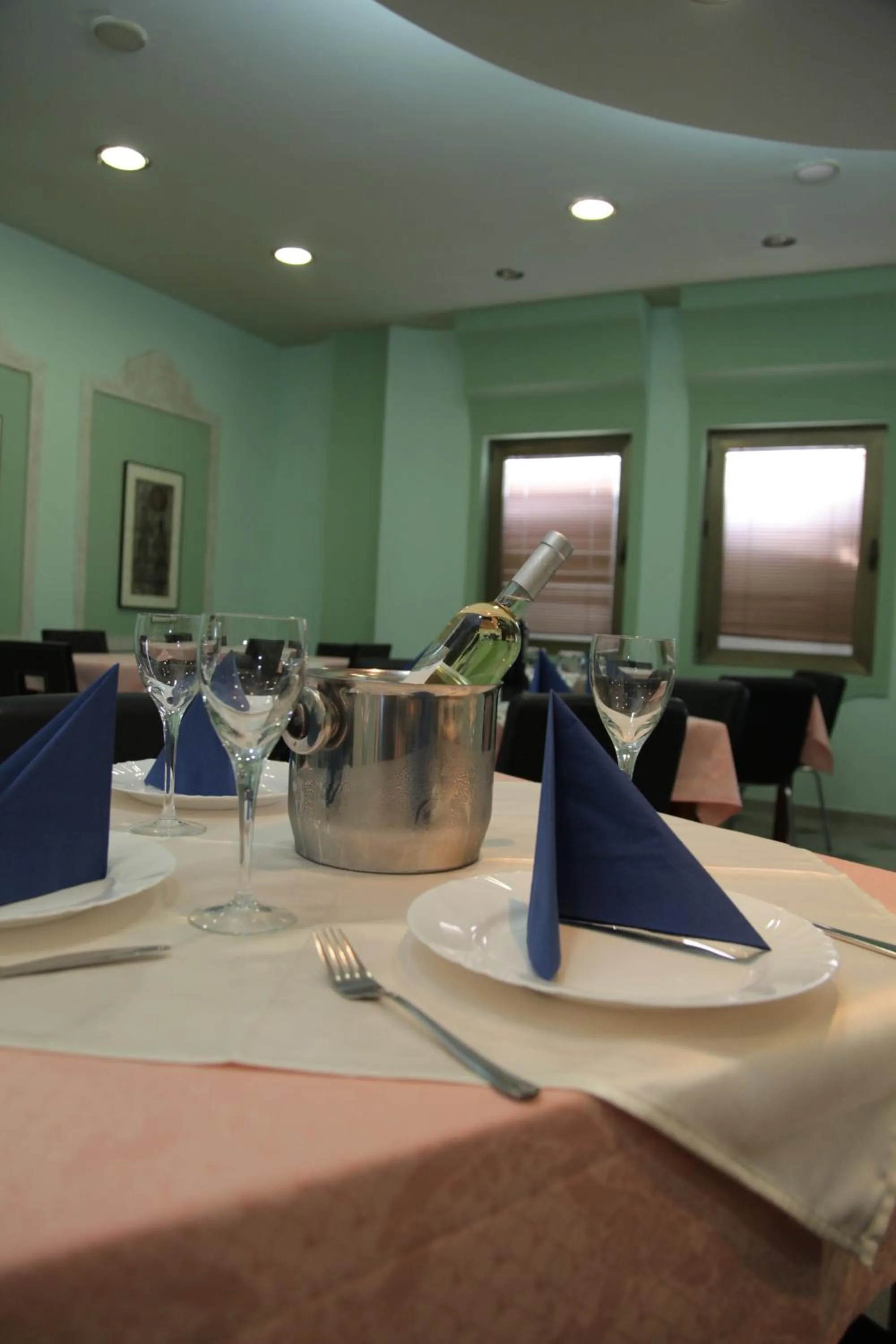 Restaurant/places to eat in Hotel Cingo