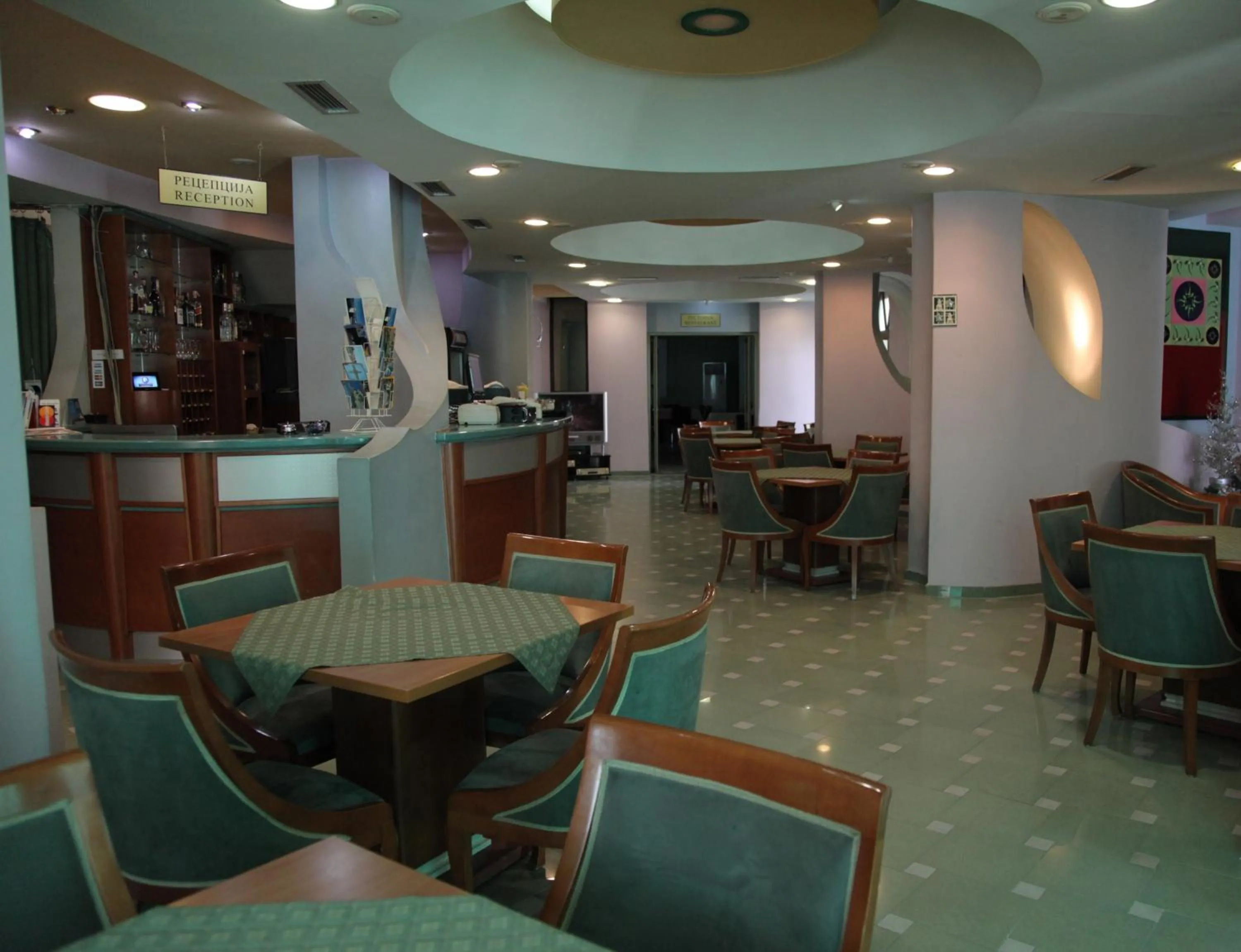 Restaurant/places to eat in Hotel Cingo