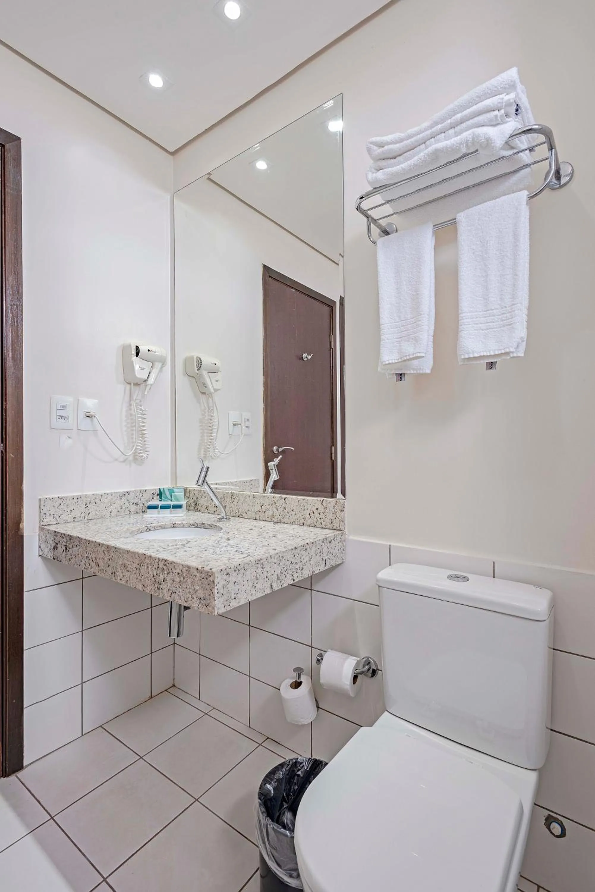 Toilet in Slaviero Porto Velho