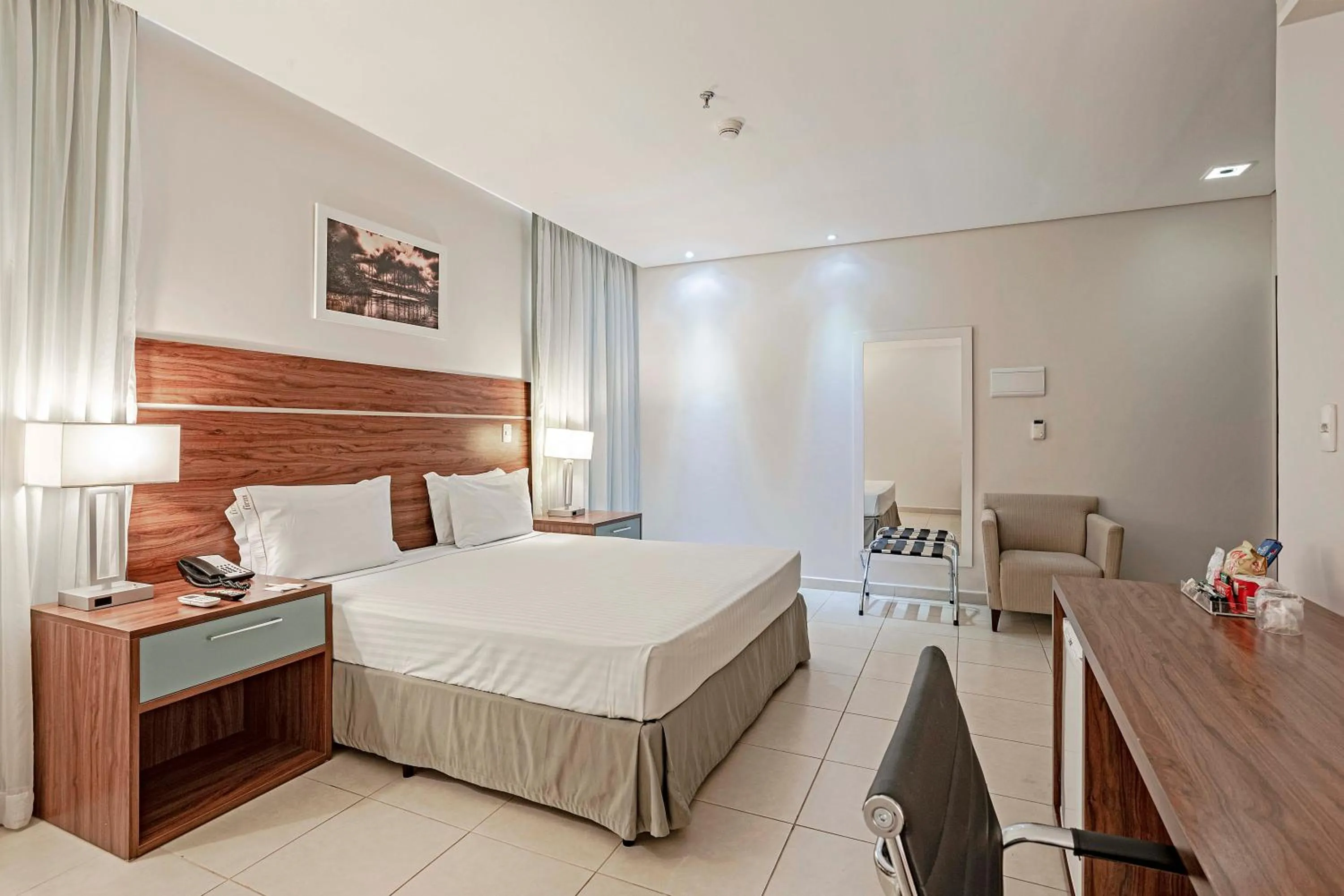 Photo of the whole room, Bed in Slaviero Porto Velho
