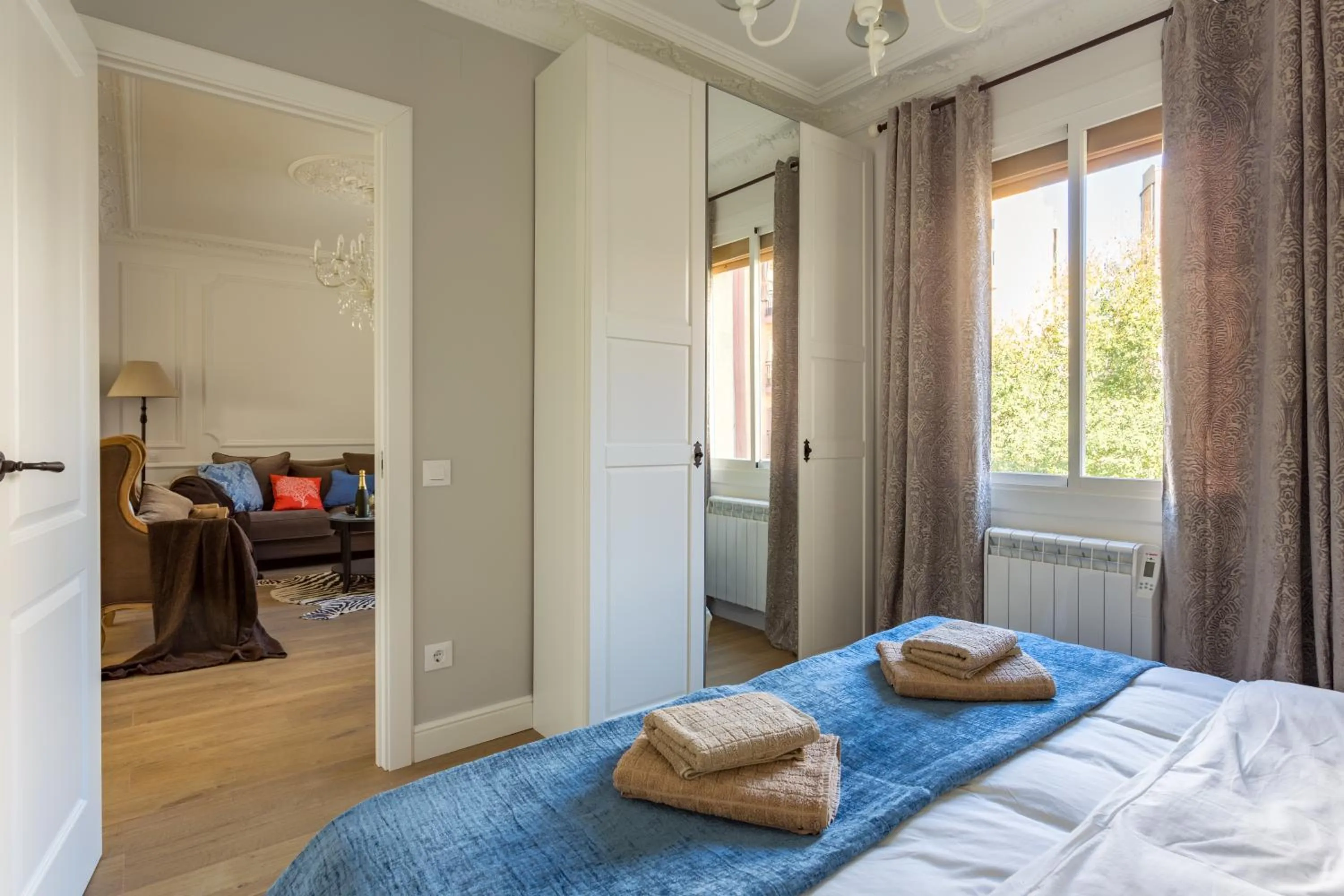 Bedroom, Bed in Moreryadom