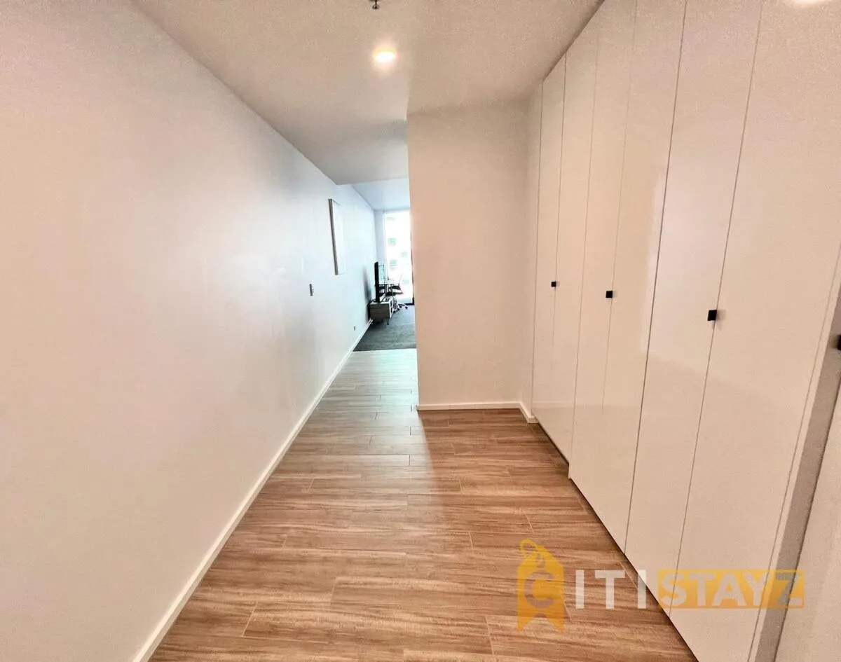 Light & Lovely in Canberra's CBD - 1BR Apt w/Carsp