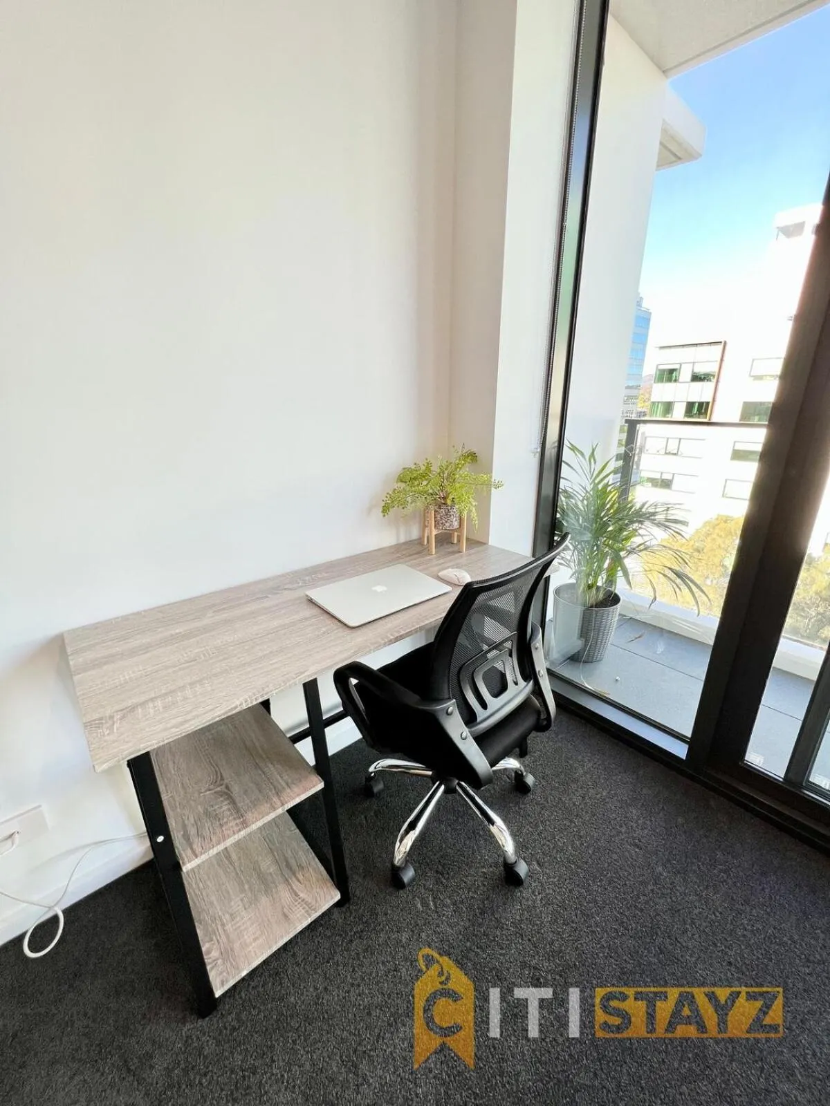 Light & Lovely in Canberra's CBD - 1BR Apt w/Carsp
