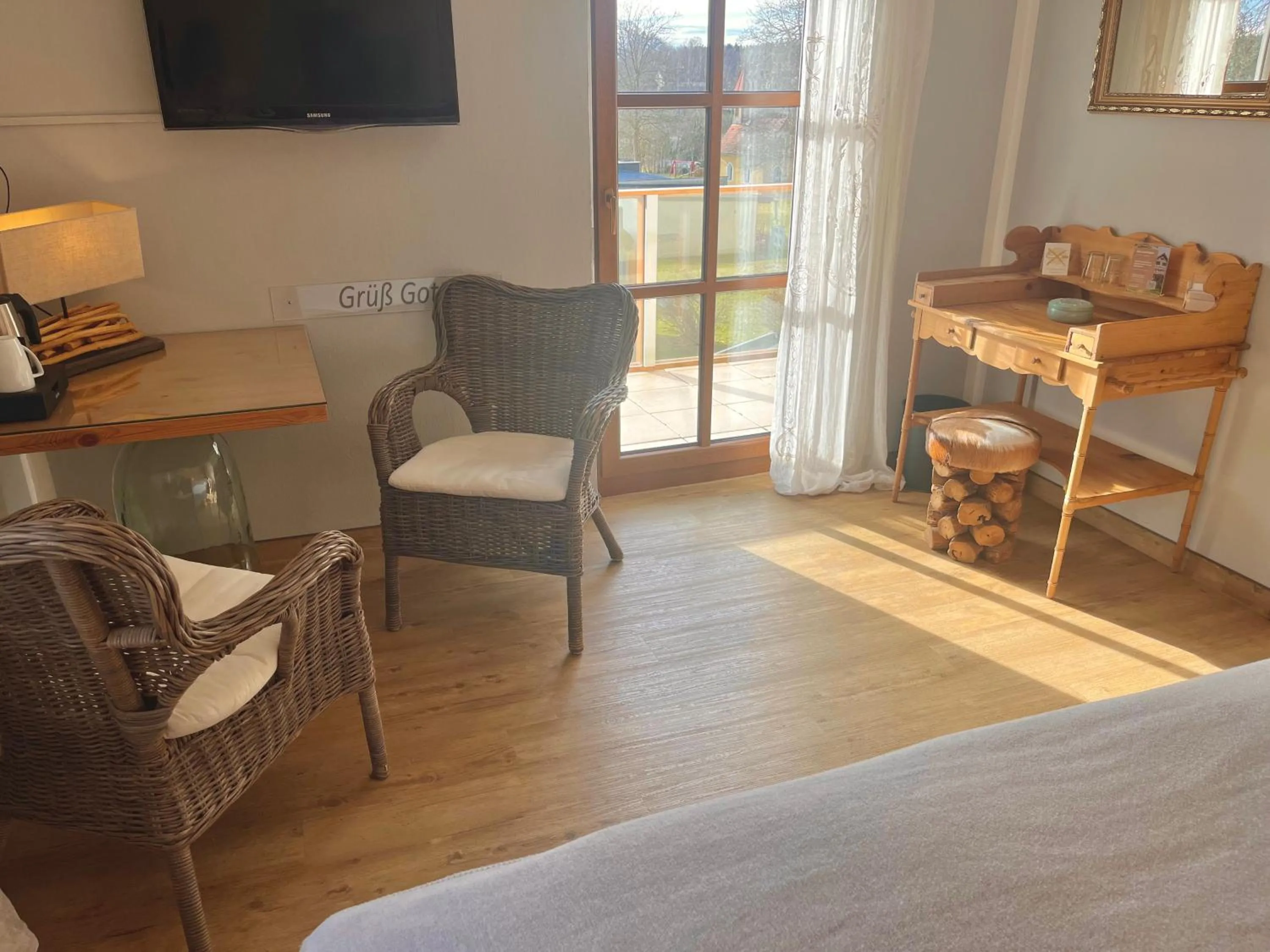 Photo of the whole room in Landhotel Lindenhof