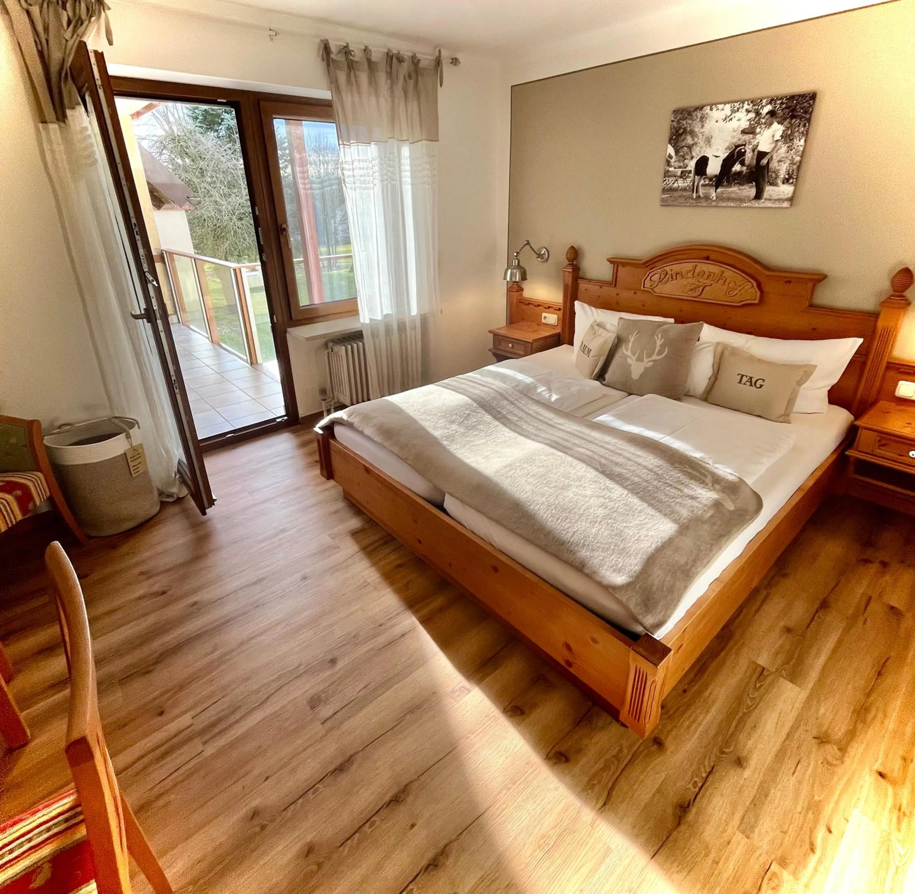 Balcony/Terrace, Bed in Landhotel Lindenhof