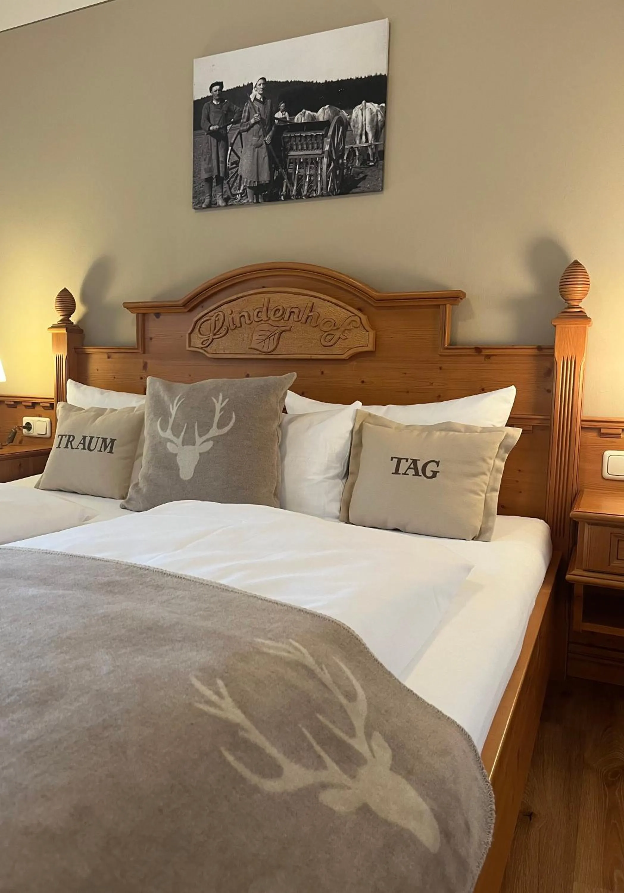 Bed in Landhotel Lindenhof