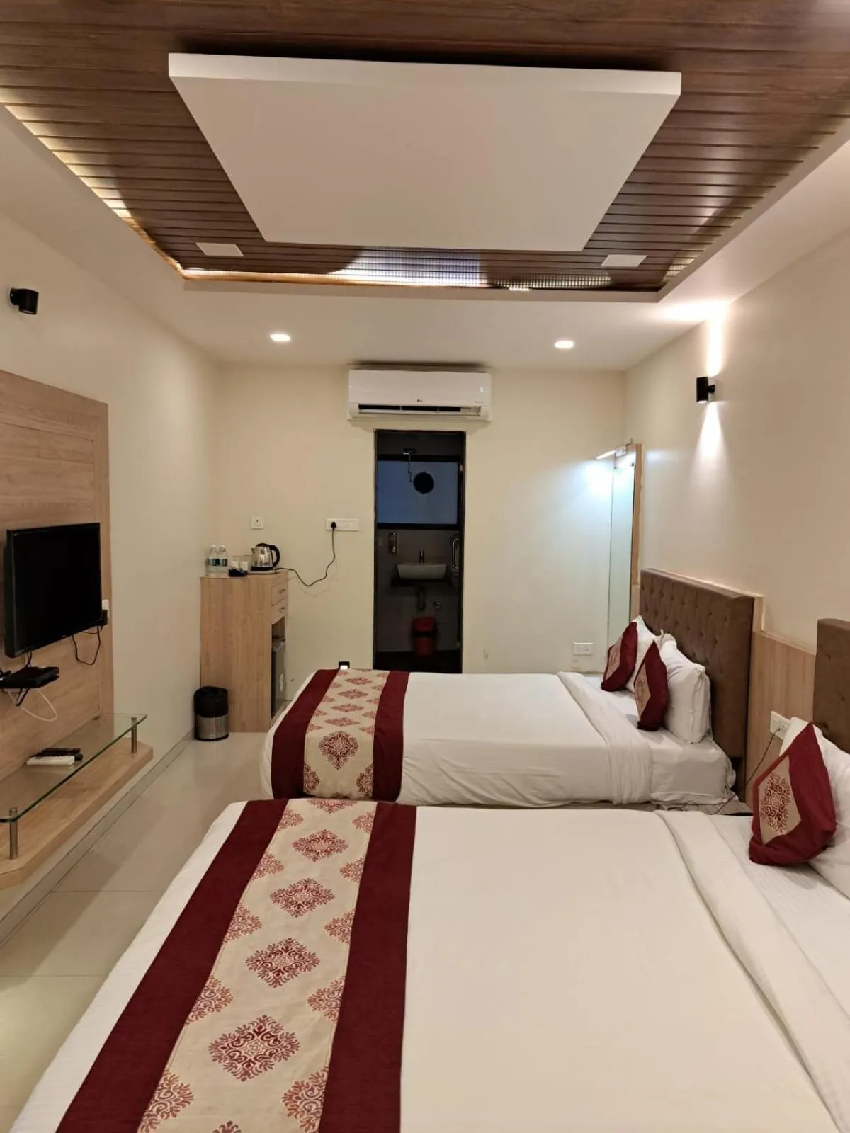 Bed in ONELLA REGENCY