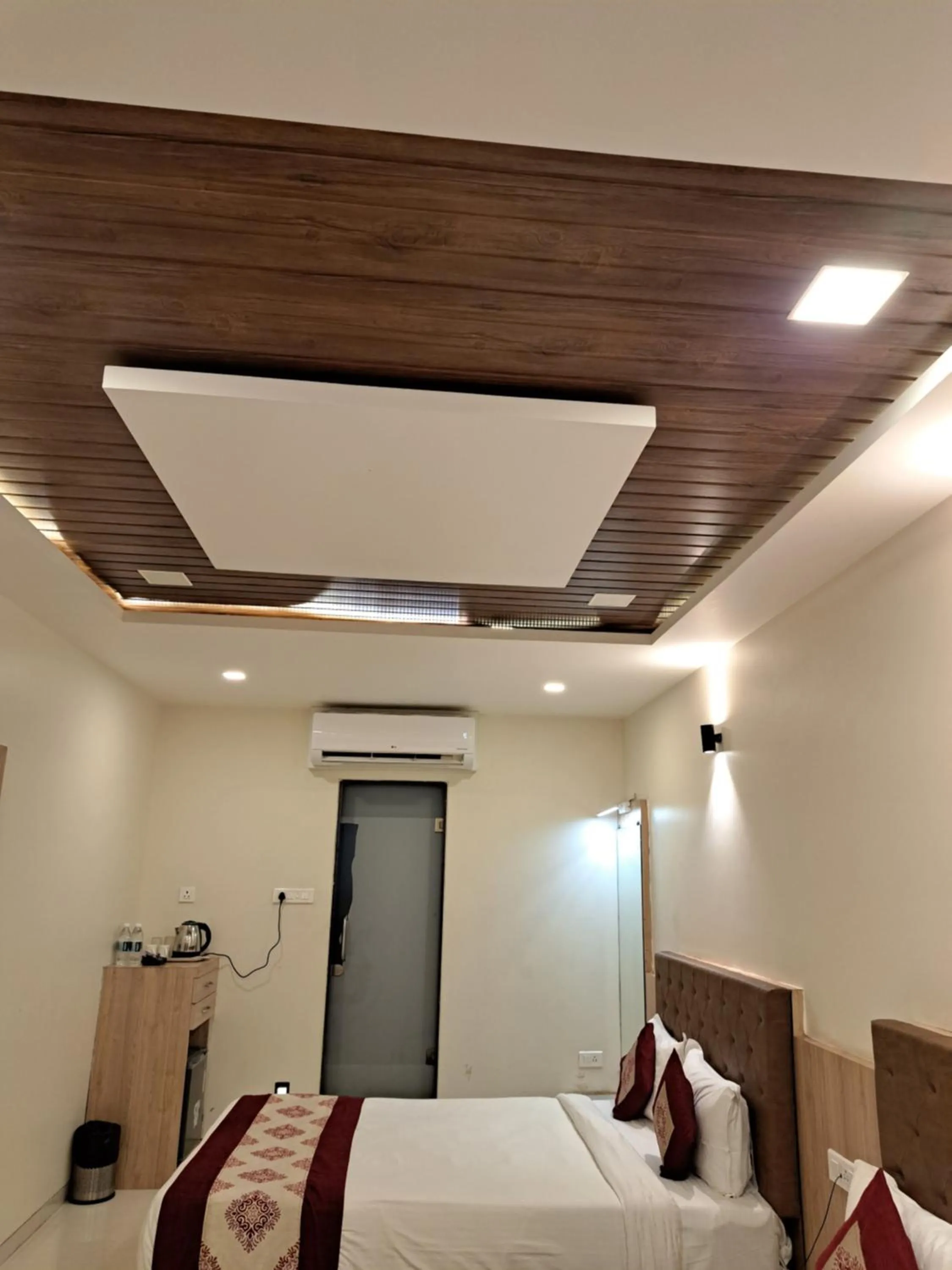 air conditioner, Bed in ONELLA REGENCY
