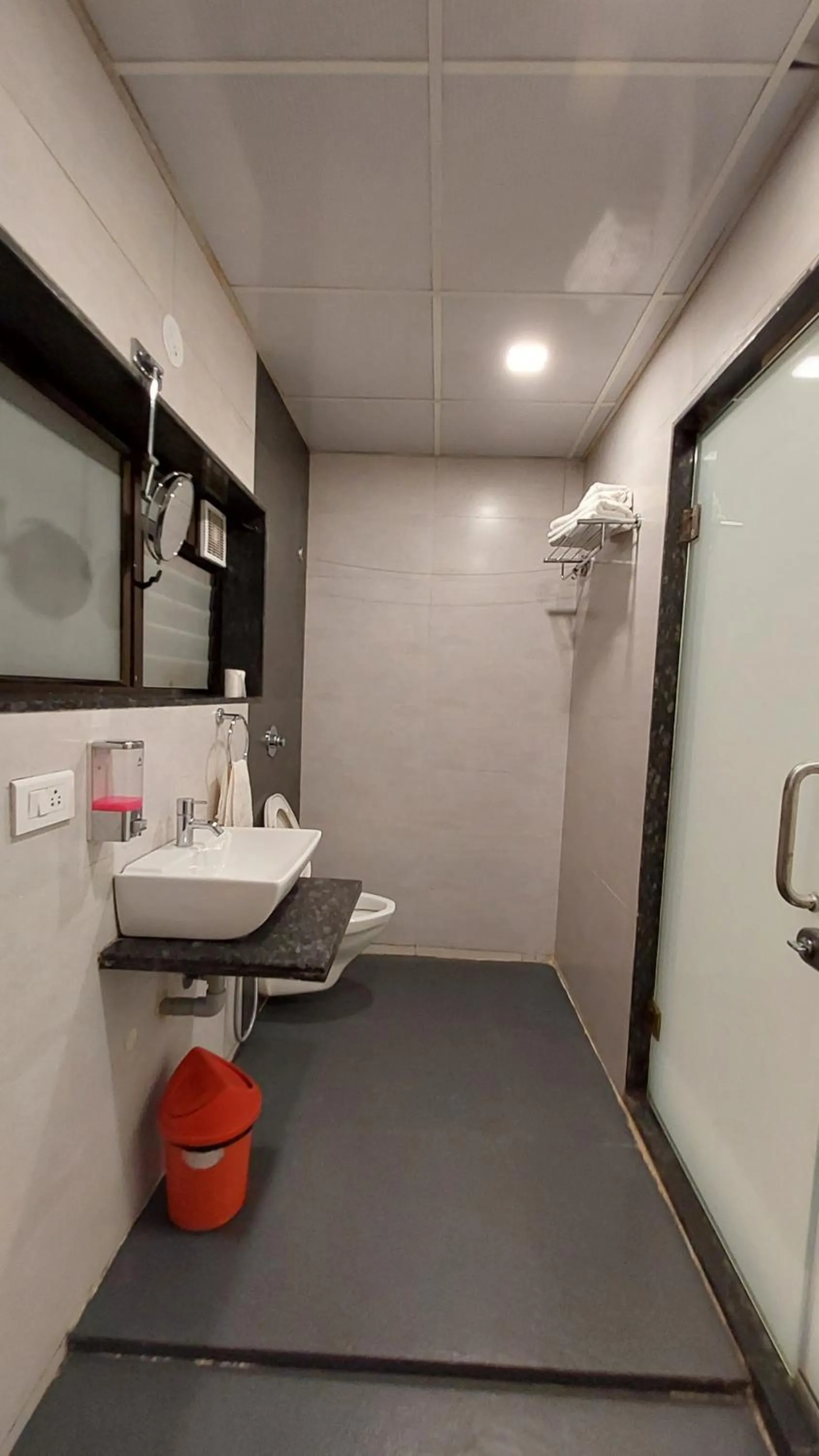 Deluxe Double Room in ONELLA REGENCY