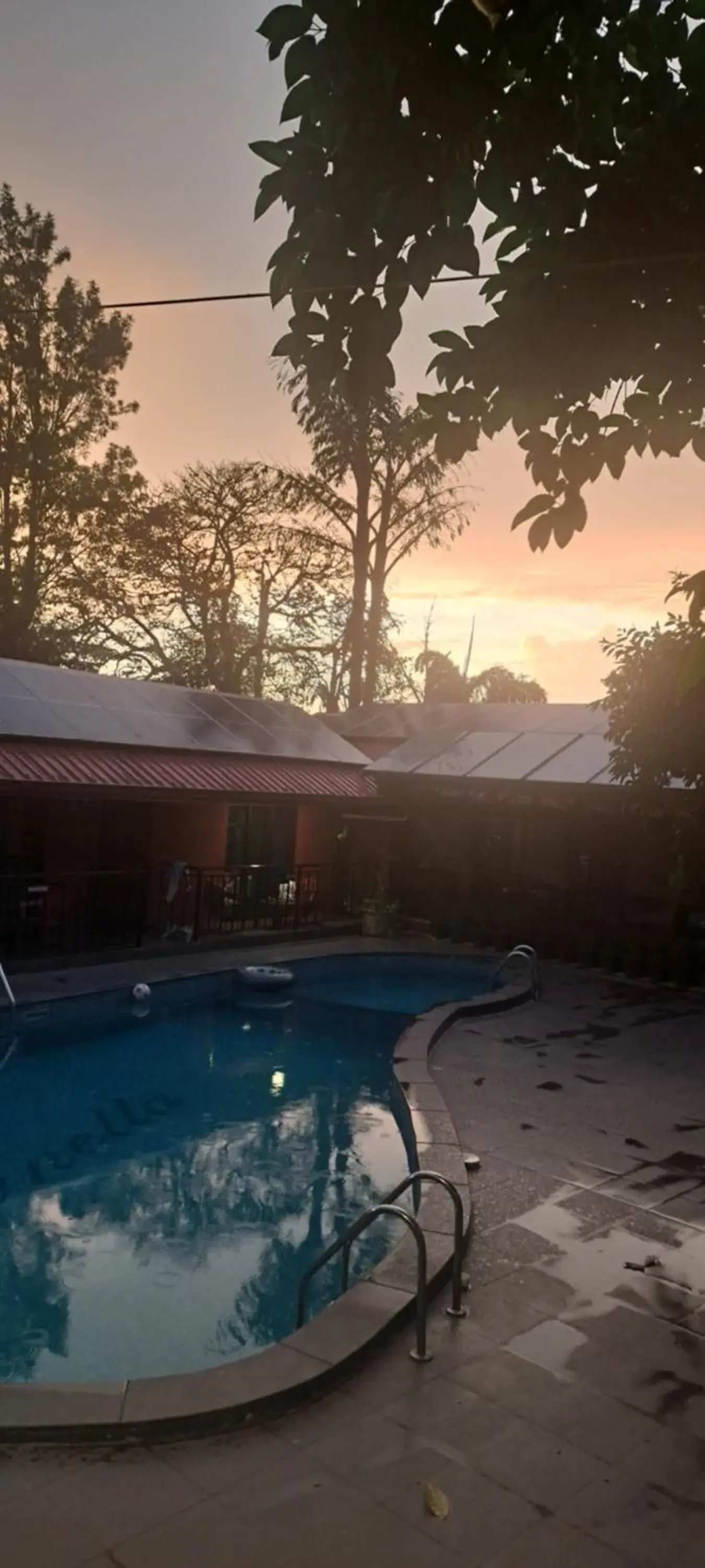 Swimming pool in ONELLA REGENCY Swimming pool in ONELLA REGENCY