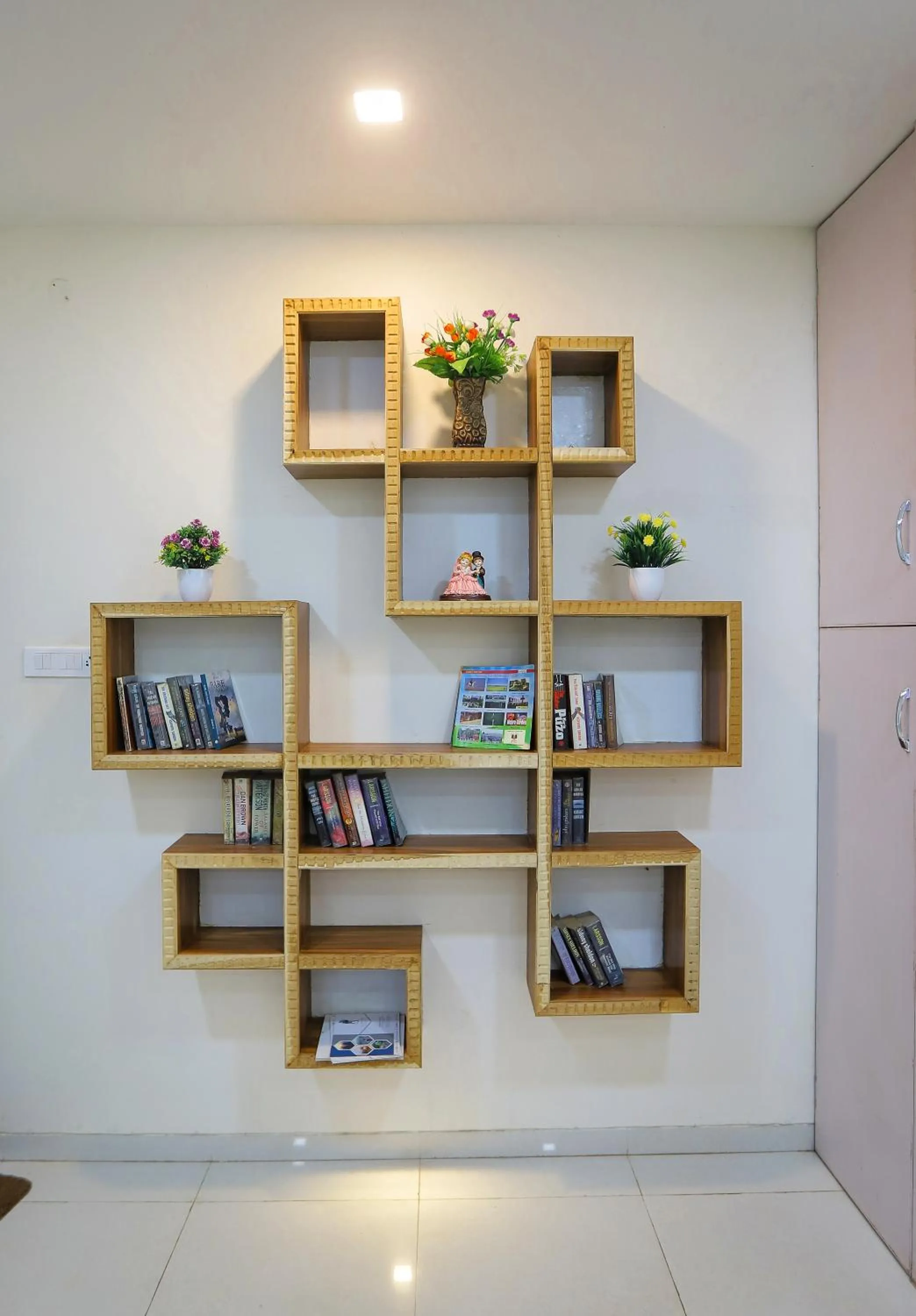 Property building in ONELLA REGENCY