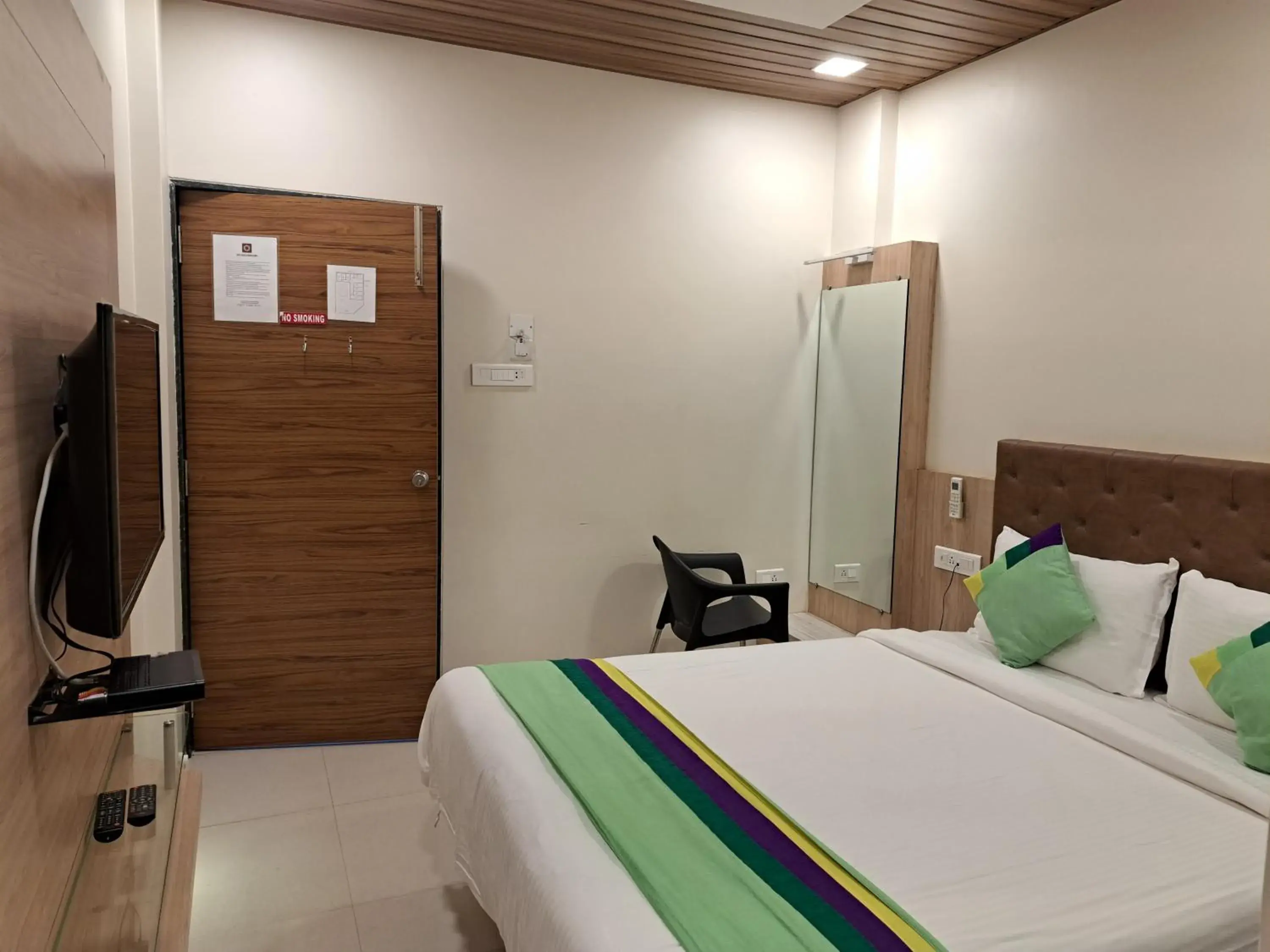 Bed in ONELLA REGENCY Bed in ONELLA REGENCY