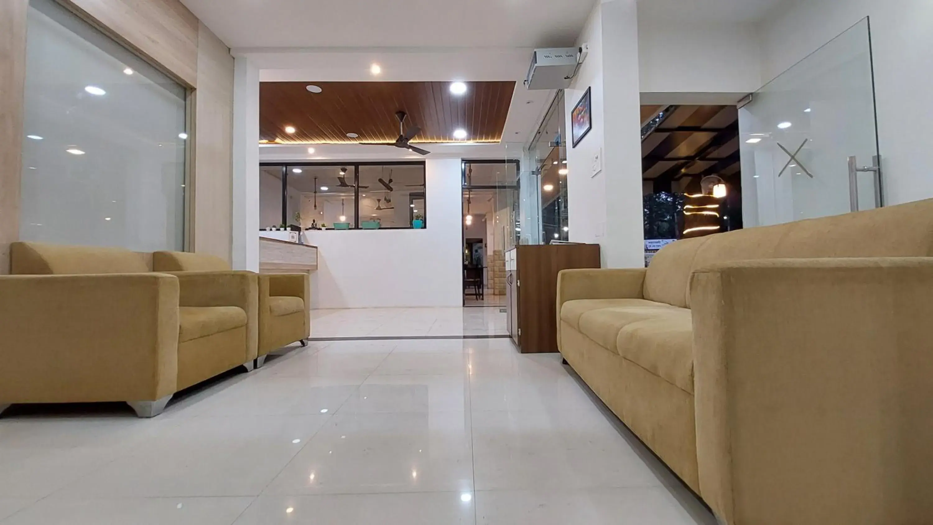 Lobby or reception in ONELLA REGENCY Lobby or reception in ONELLA REGENCY