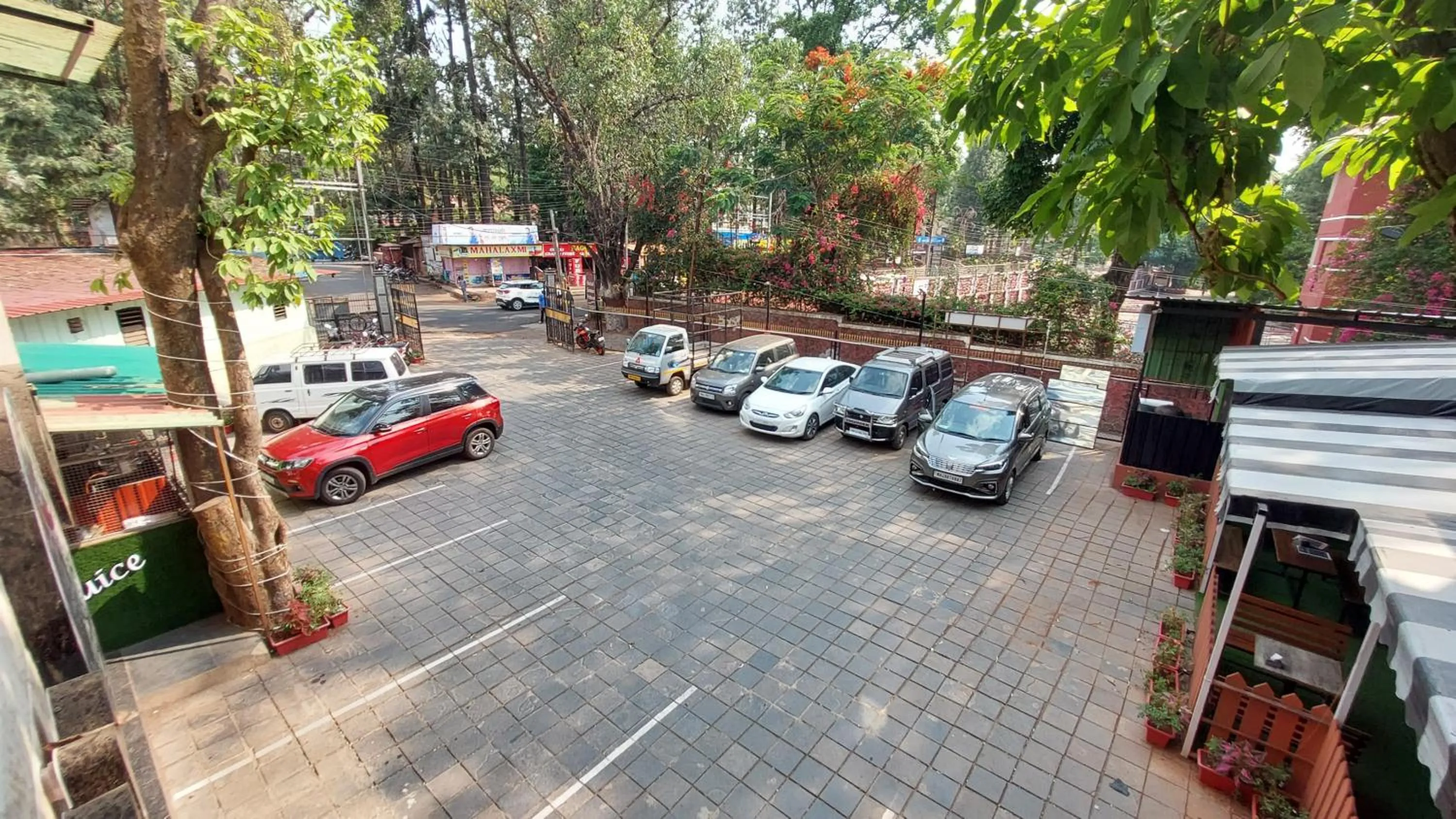 Property building in ONELLA REGENCY