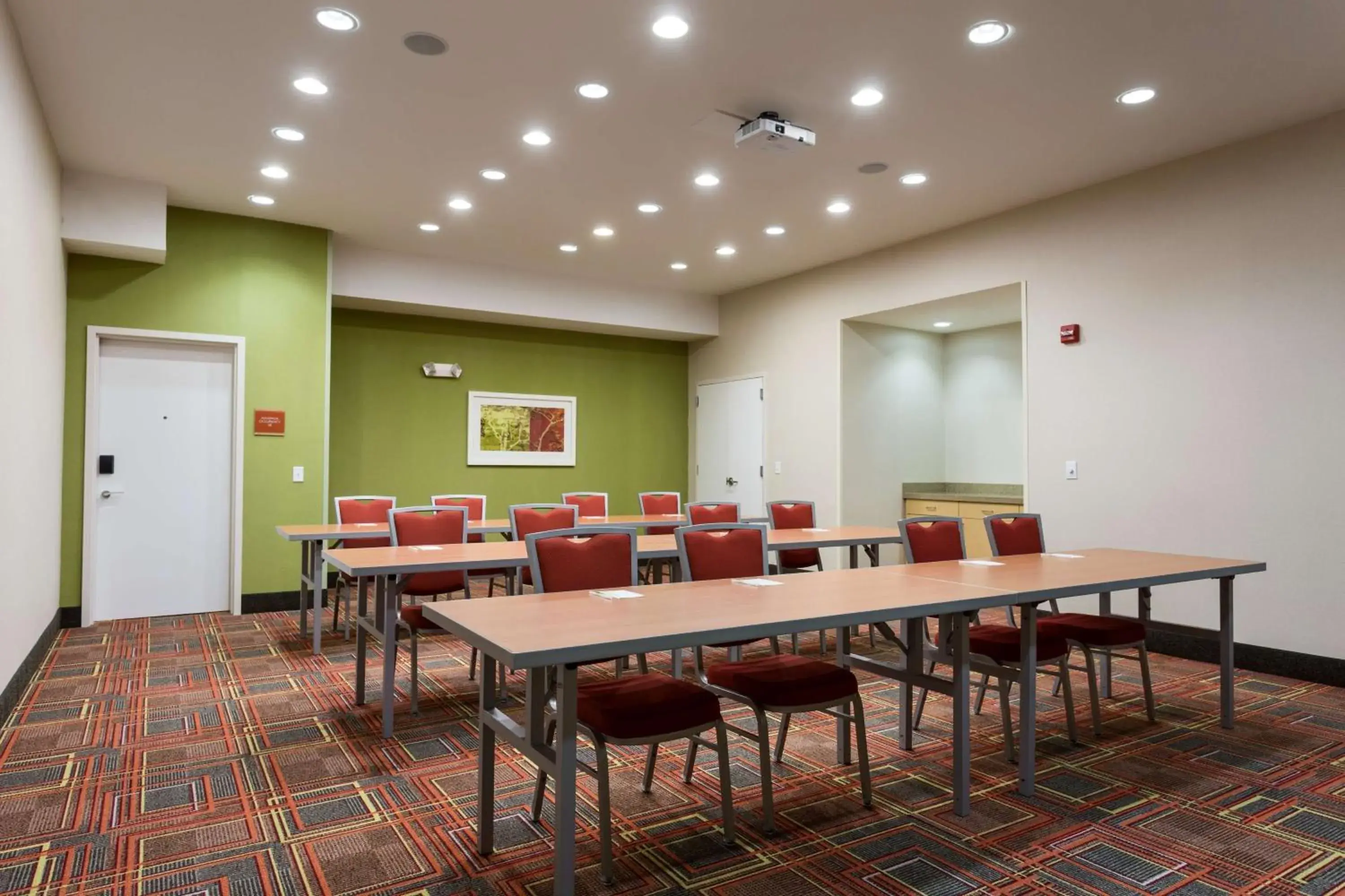 Meeting/conference room in Home2 Suites by Hilton Rochester Henrietta, NY Meeting/conference room in Home2 Suites by Hilton Rochester Henrietta, NY