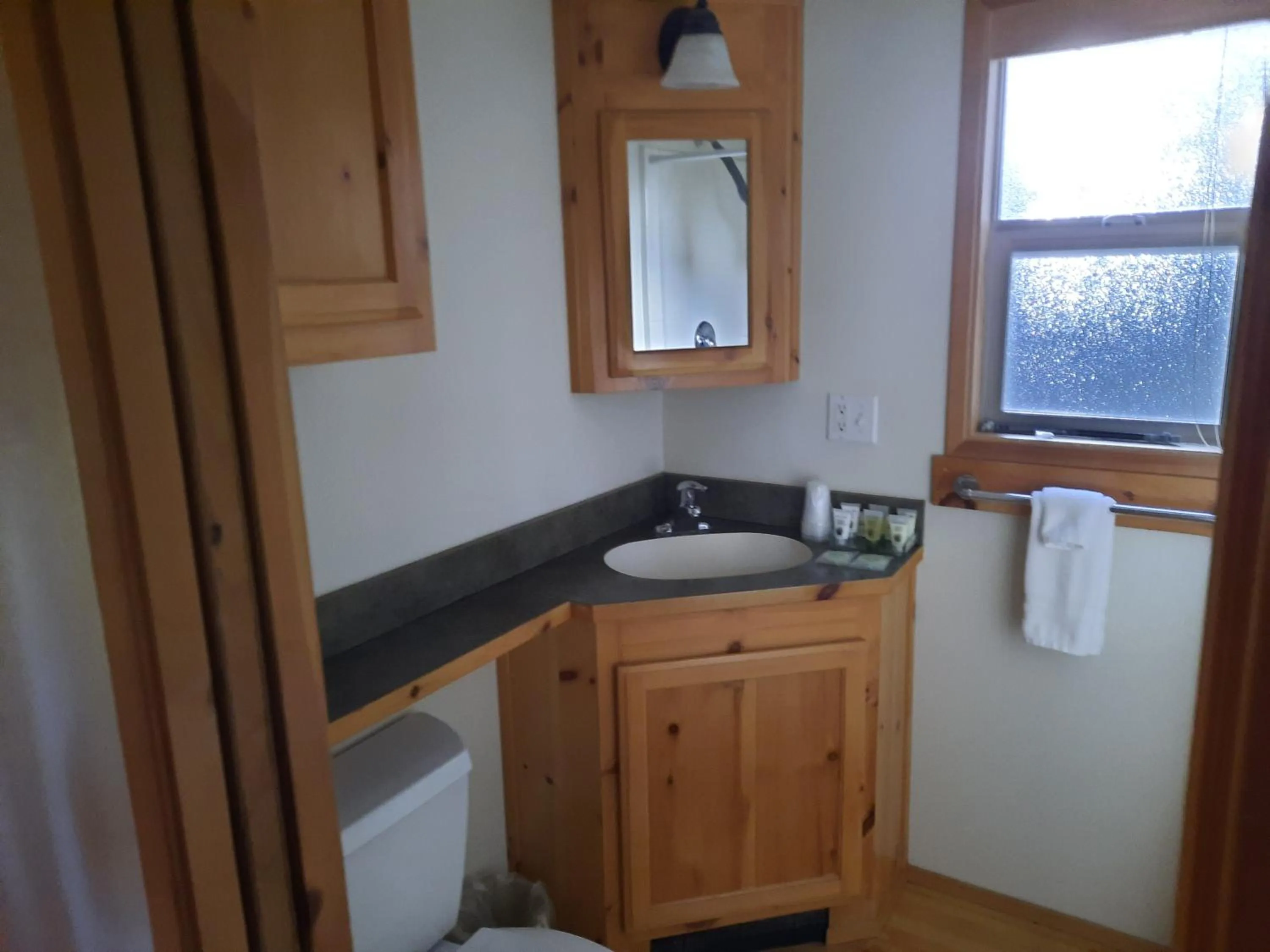 Willamette Pass Inn & Chalets