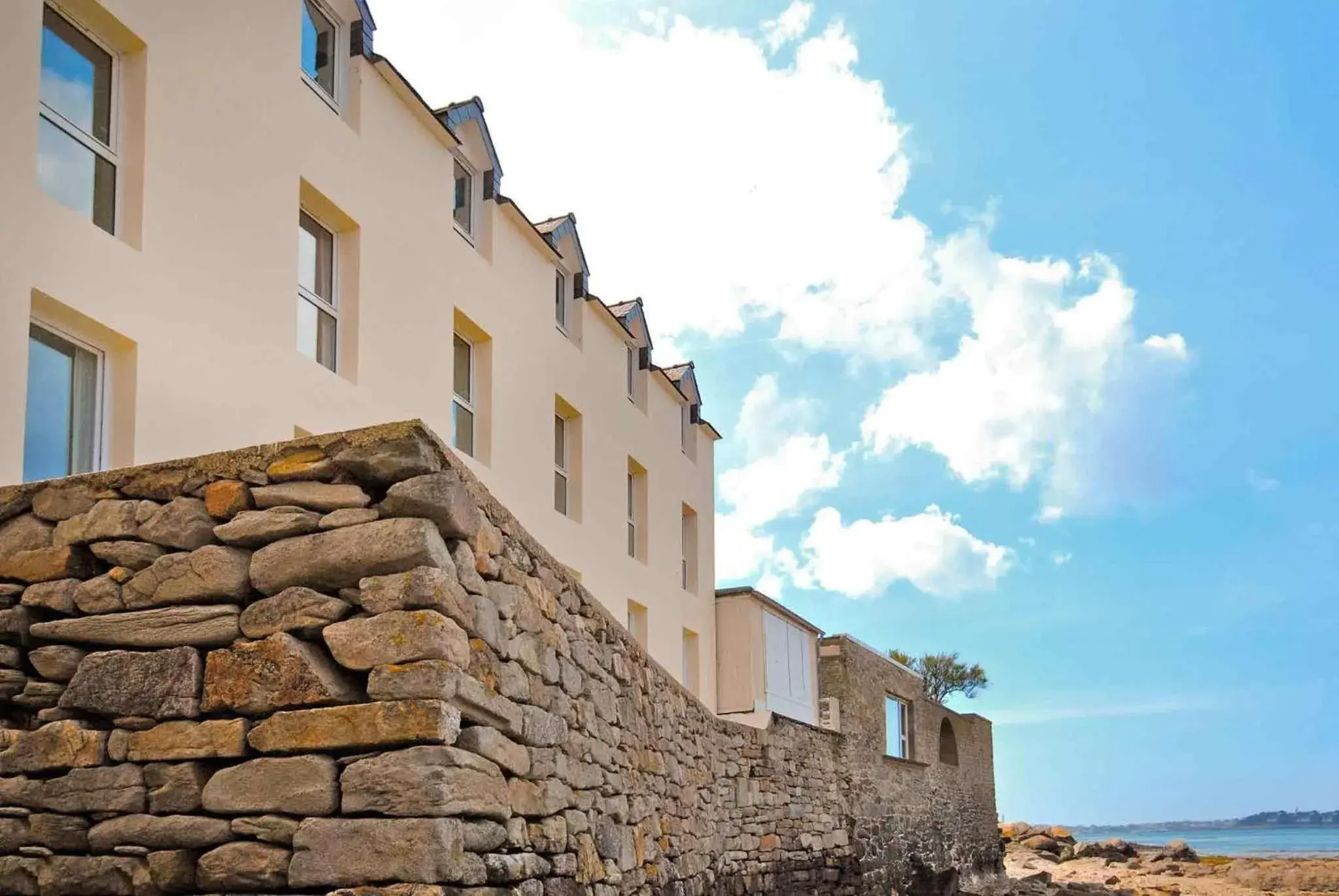 Property building in Ibis Roscoff Property building in Ibis Roscoff